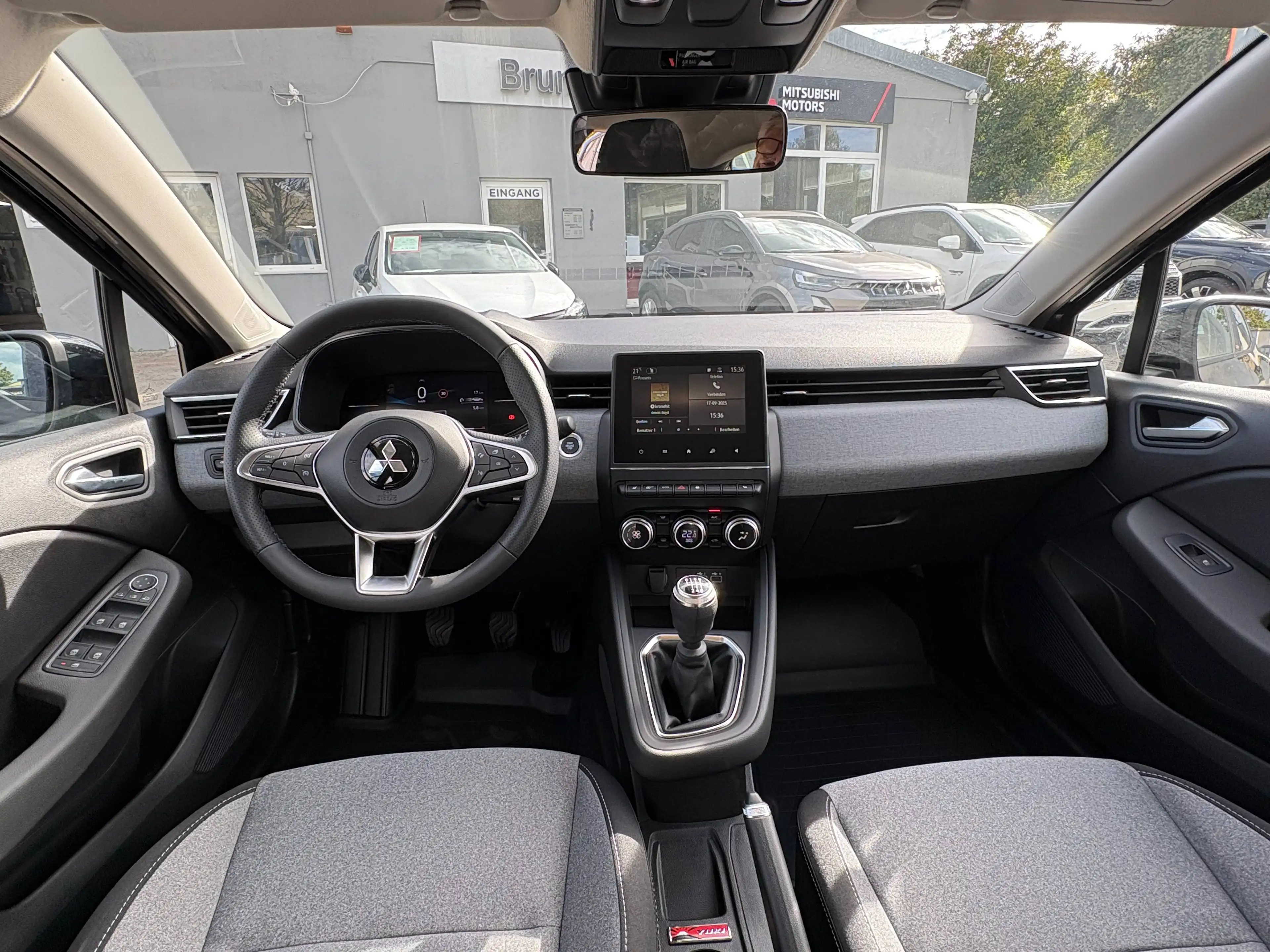 Mitsubishi Colt 1,0 MPI-T Invite — photo 8