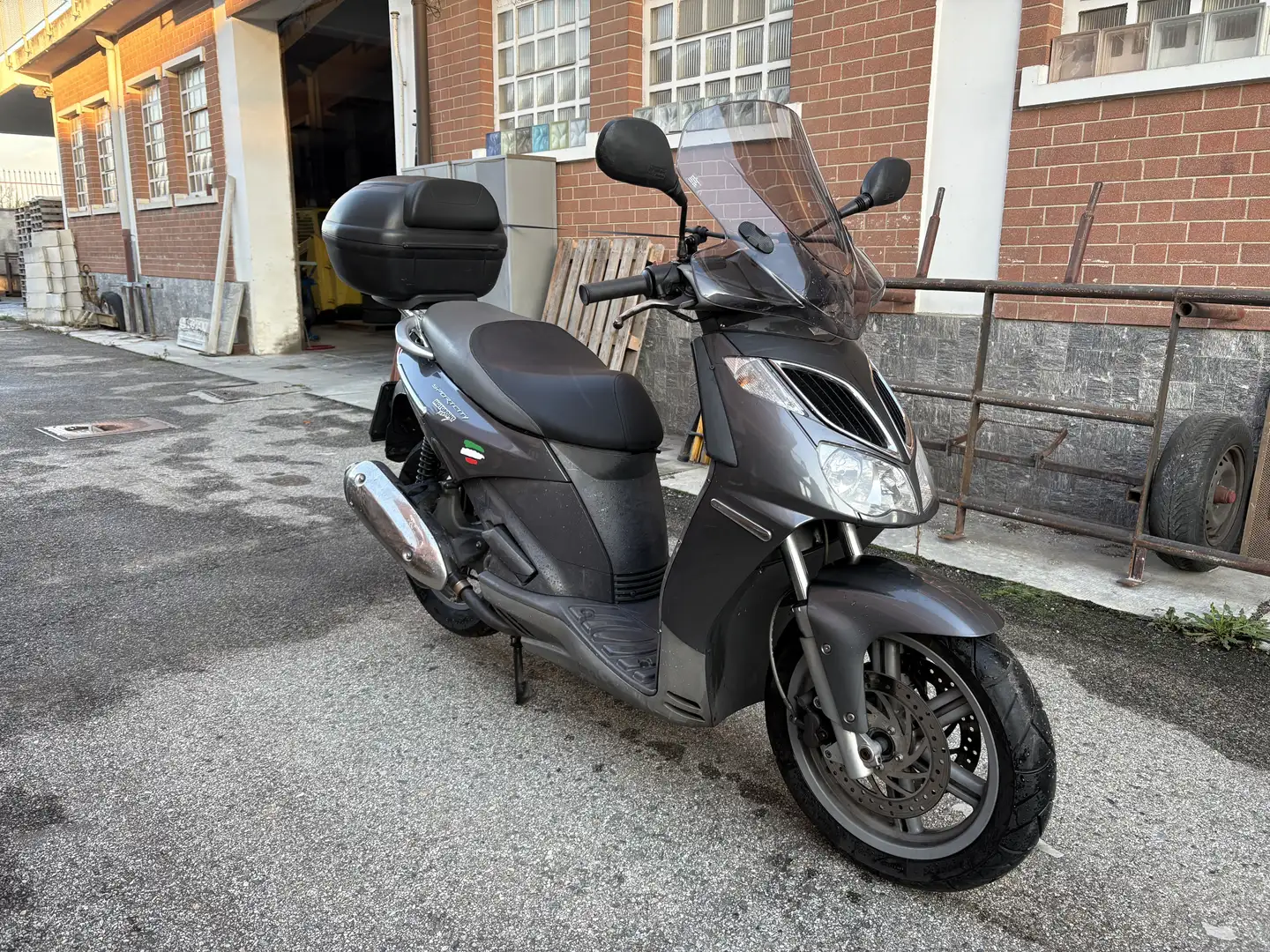 Aprilia Sportcity 250 Grigio - 1