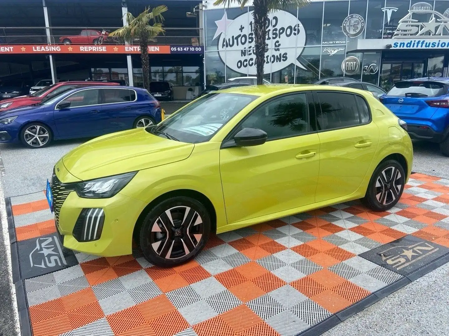 Peugeot 208 100 BV6 ALLURE Caméra 360Â° Angles Morts Vert - 1