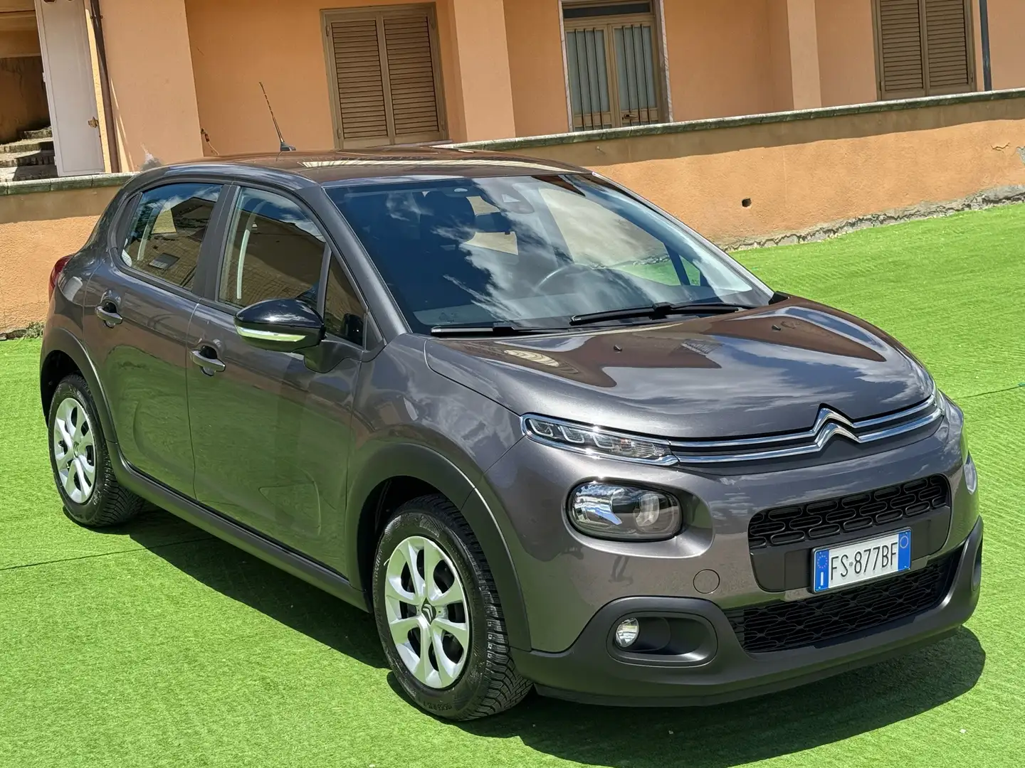 Citroen C3 1.2 puretech Feel 82cv Gris - 1