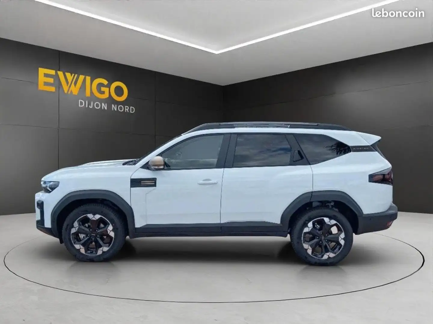 Dacia Bigster HYBRID HEV 1.8 155ch EXTREME %2B PACK PARKING HIVER Blanc - 2