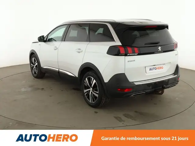Peugeot 5008 view 4