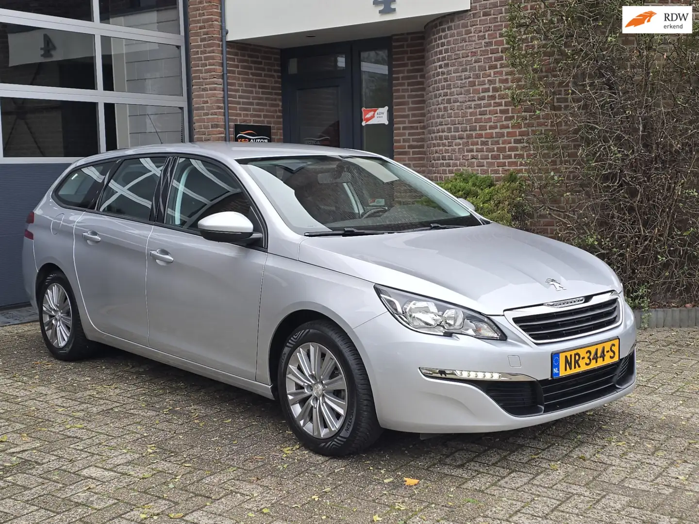 Peugeot 308 SW 1.2 PureTech Blue Lease Nap|Trekhaak |Navi |PDC Gris - 1