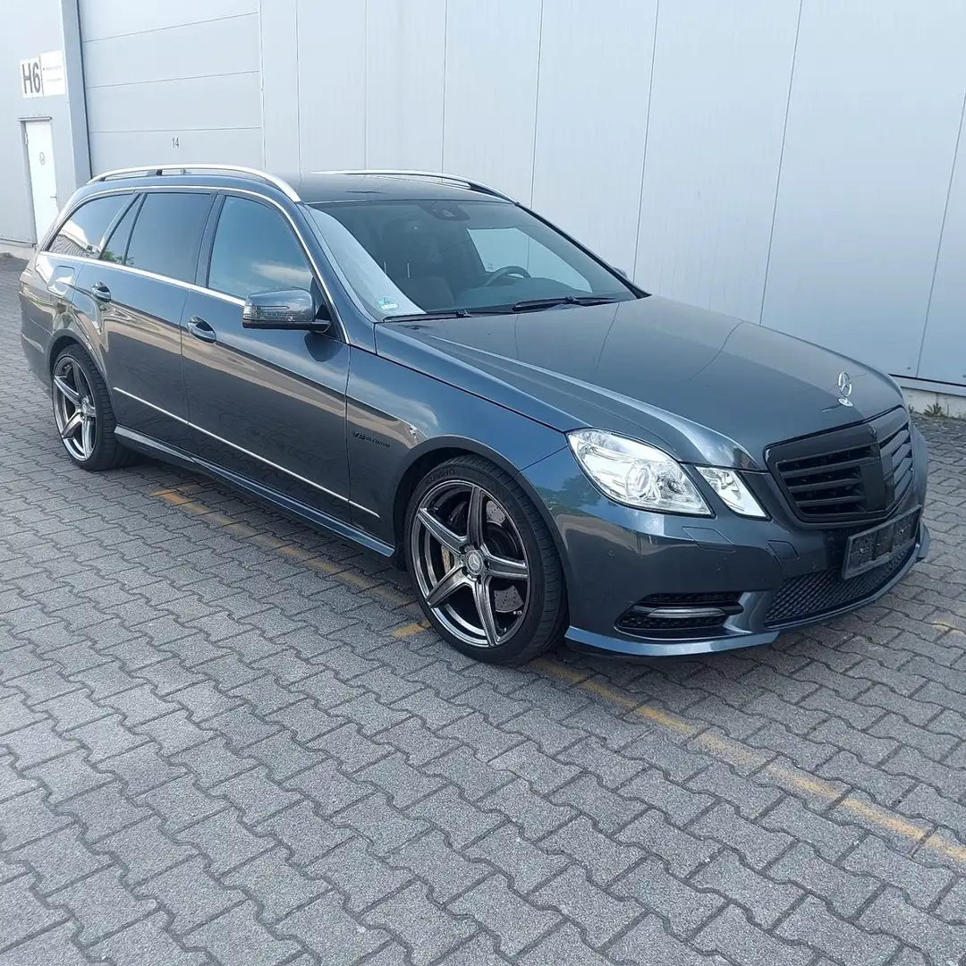 Mercedes-Benz E 50 AMG E -Klasse T-Modell E 500 AMG Line 4Matic Luft siva - 1