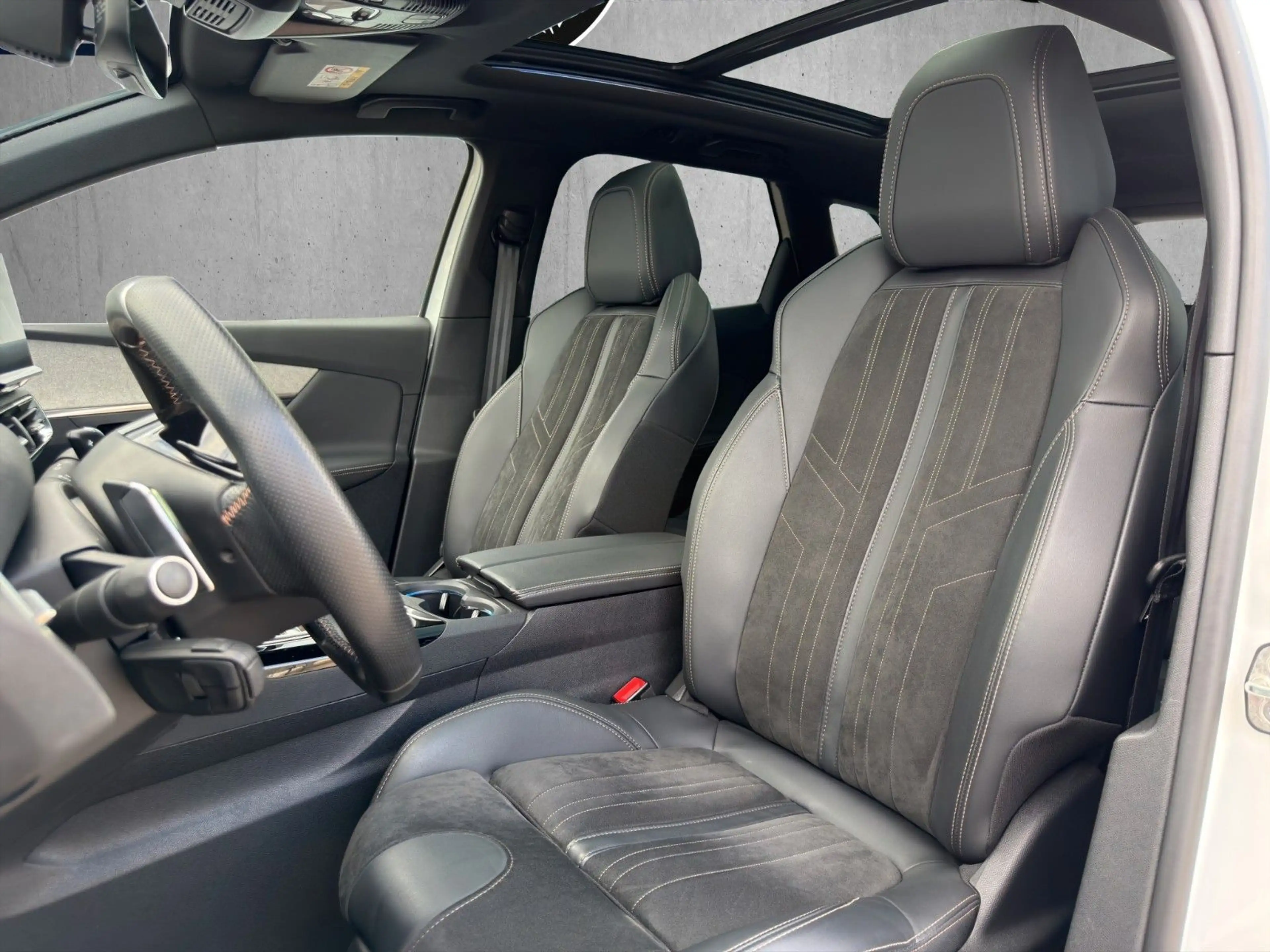 Peugeot 3008 Hybrid4 300 GT Pack *Alcantara*Focal*Panora — photo 10