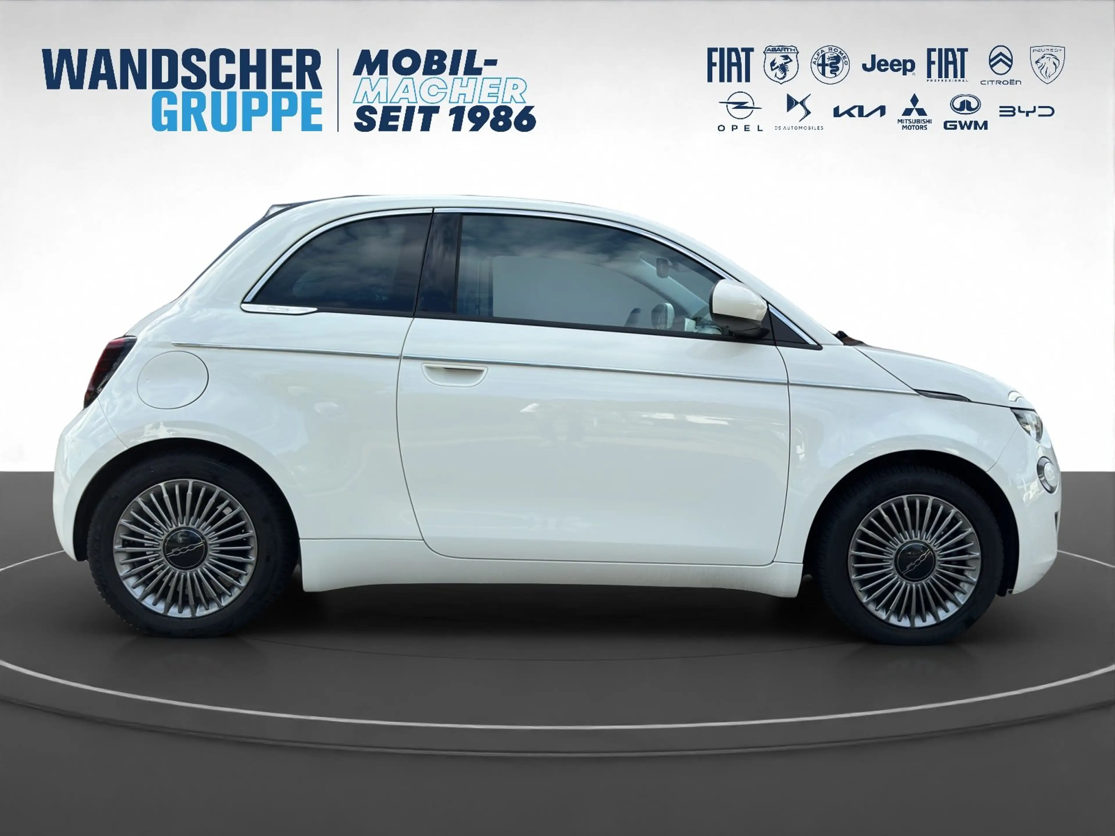 Fiat 500e Cabrio CARPLAY KLIMAA LKA — photo 7