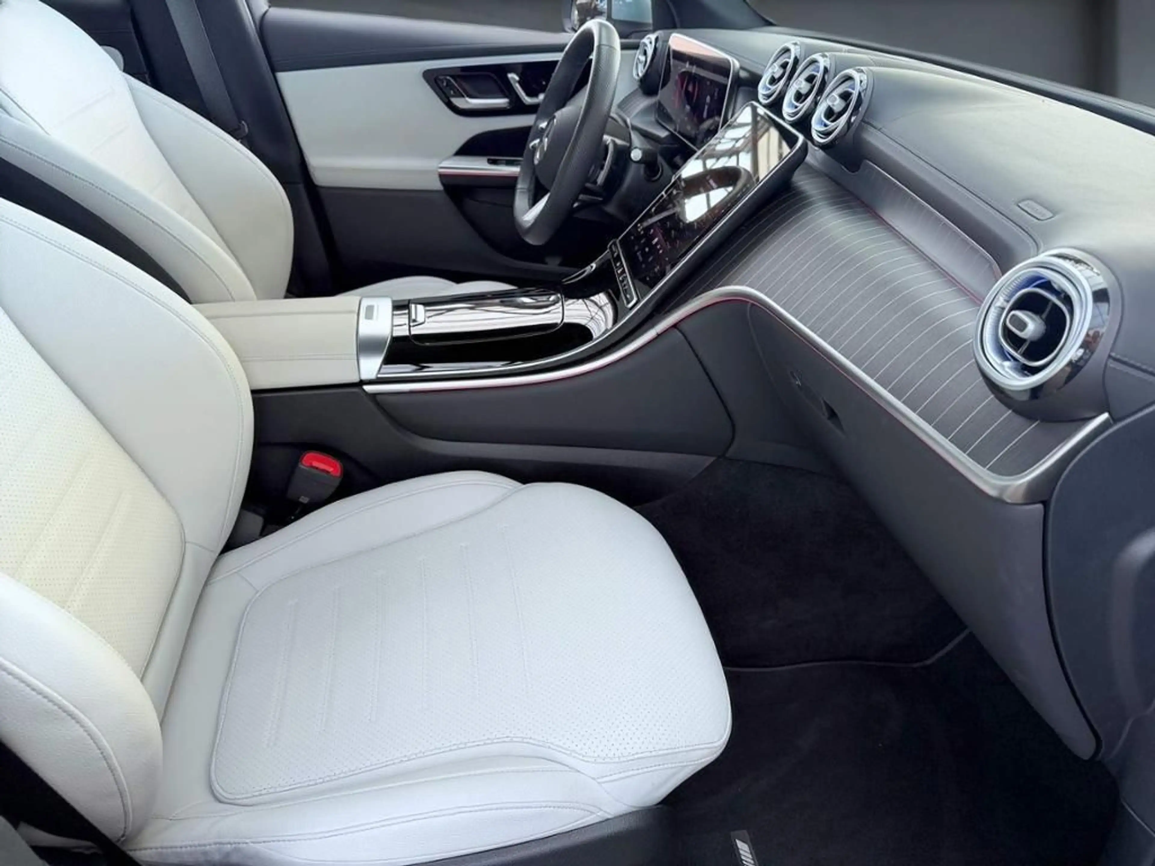 Mercedes-Benz GLC 200 4M AMG, 20'', Pano, DIGITAL,DISTR,KEYLES — photo 6