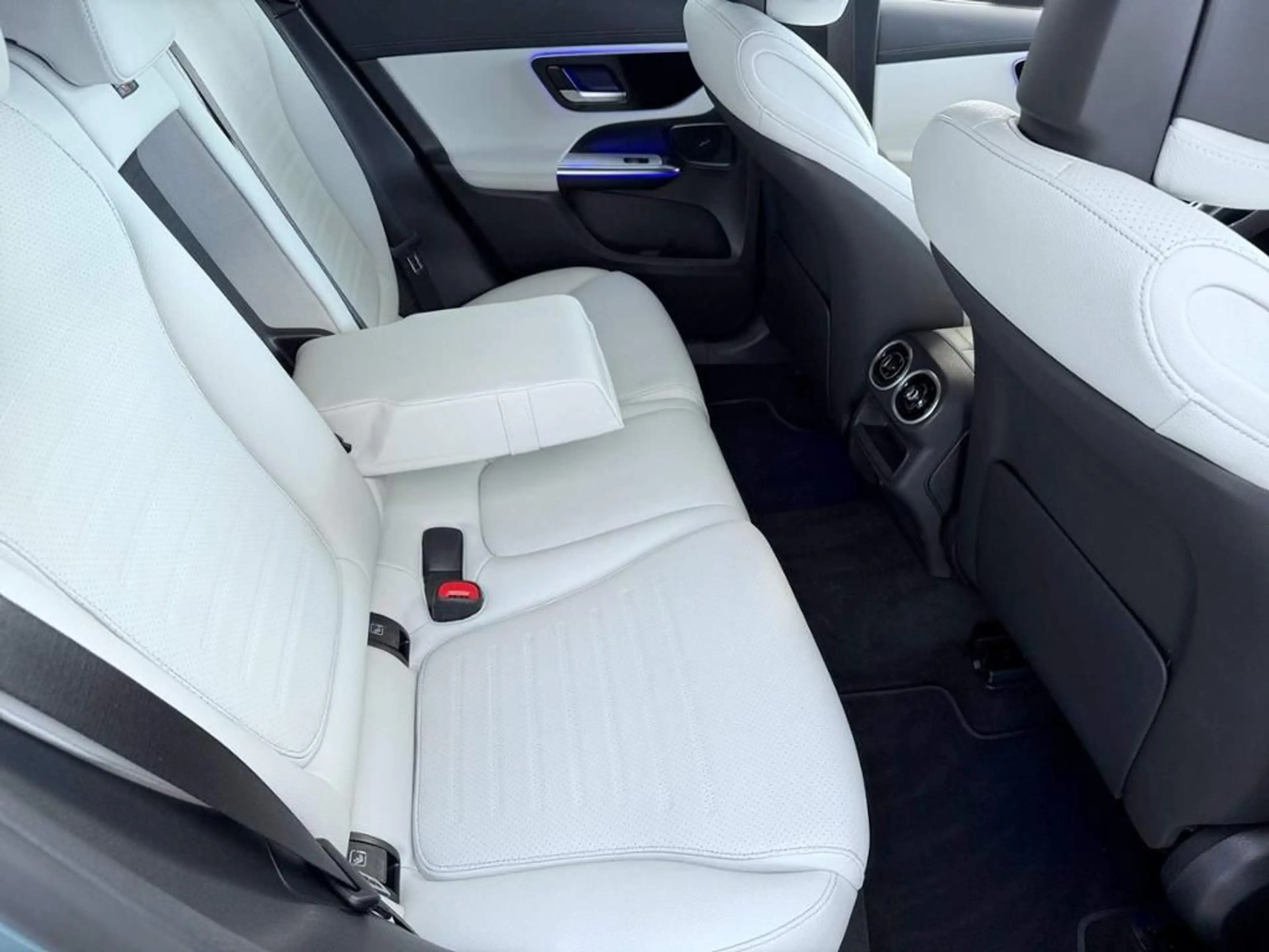 Mercedes-Benz GLC 200 4M AMG, 20'', Pano, DIGITAL,DISTR,KEYLES — photo 4