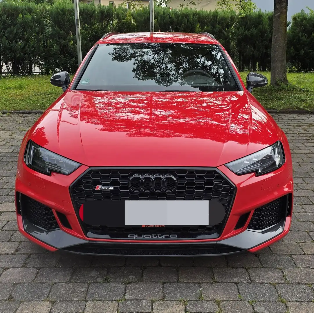 Audi RS4 Avant S tronic - 1