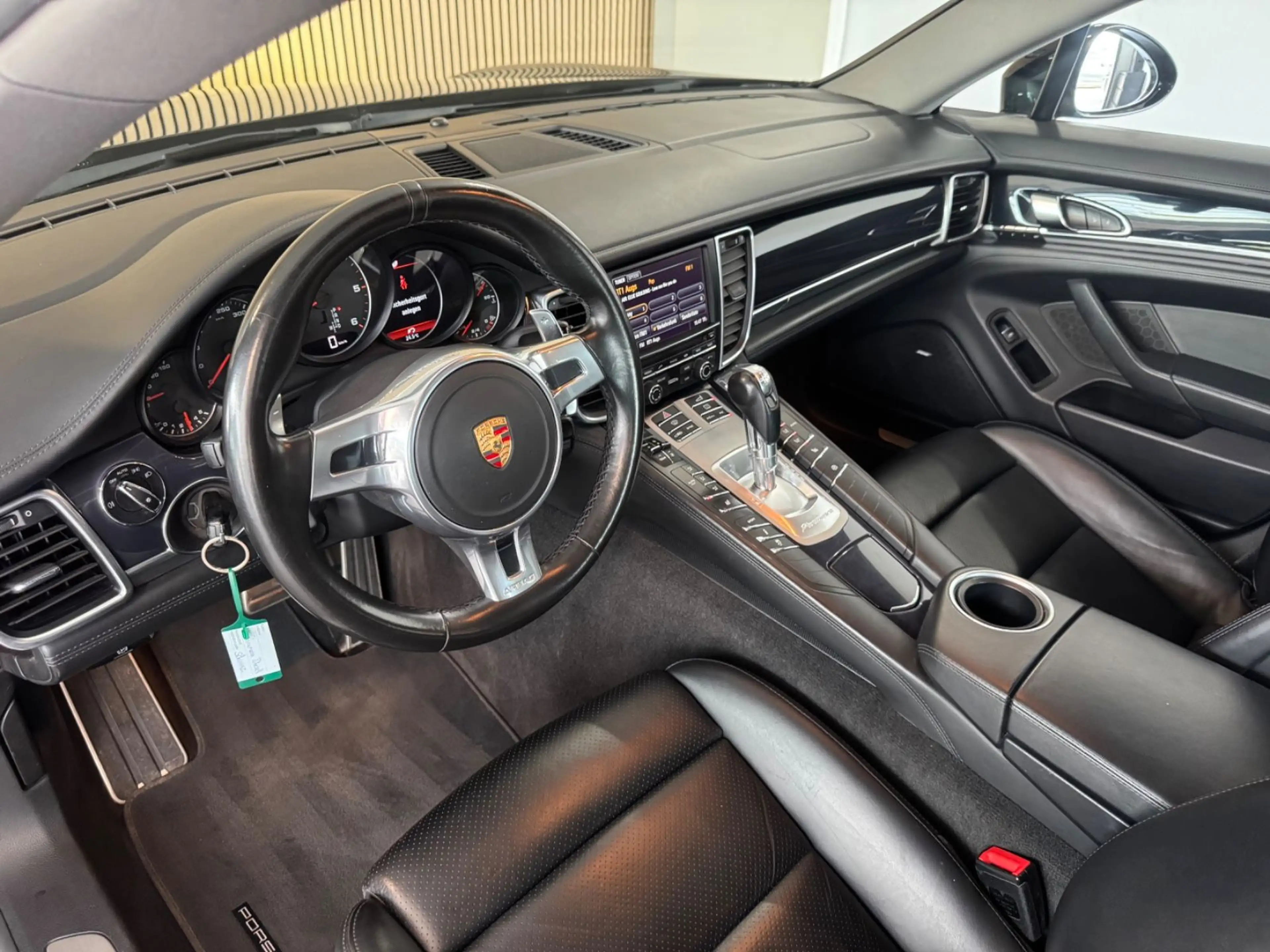 Porsche Panamera *2Hand/BOSE/NAVI/PASM/PDCC/SHZ/SCHIEBEDACH — photo 11