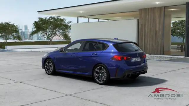 BMW 1 Series view 2