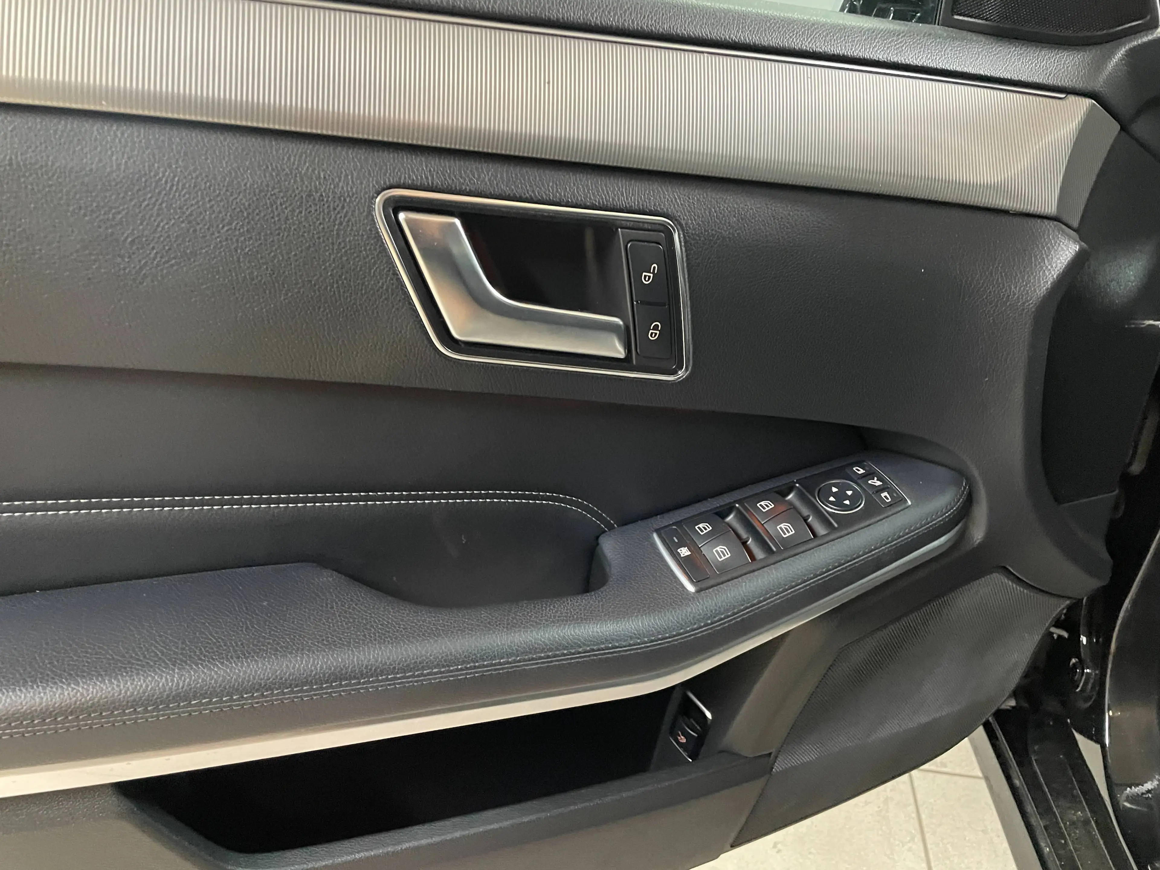 Mercedes-Benz E 250 E 250 BlueTec 4Matic (212.297) — photo 9