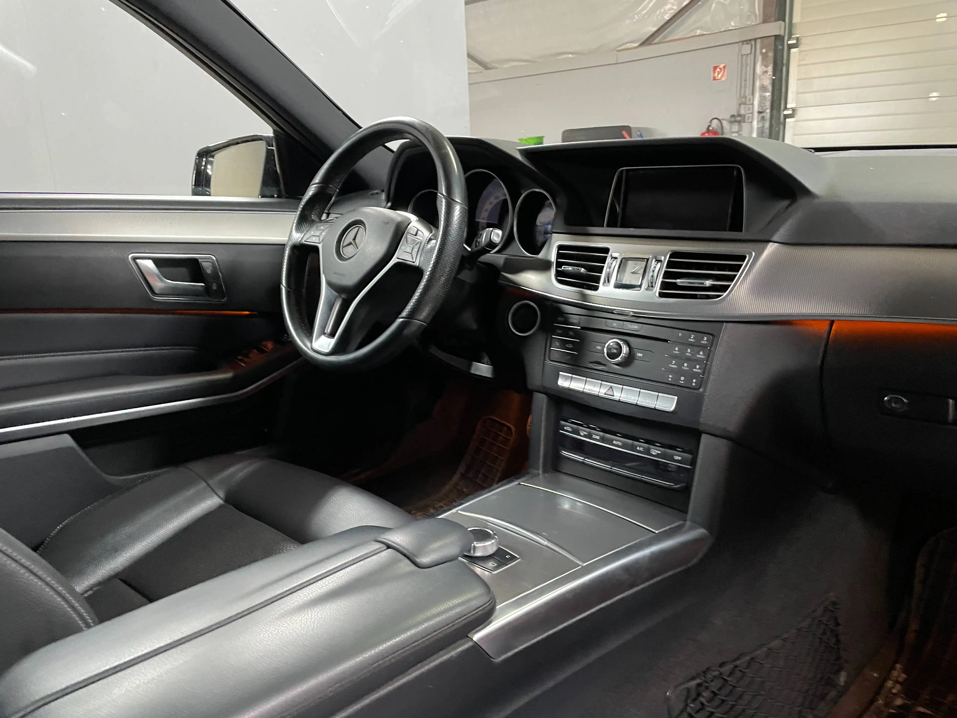 Mercedes-Benz E 250 E 250 BlueTec 4Matic (212.297) — photo 6
