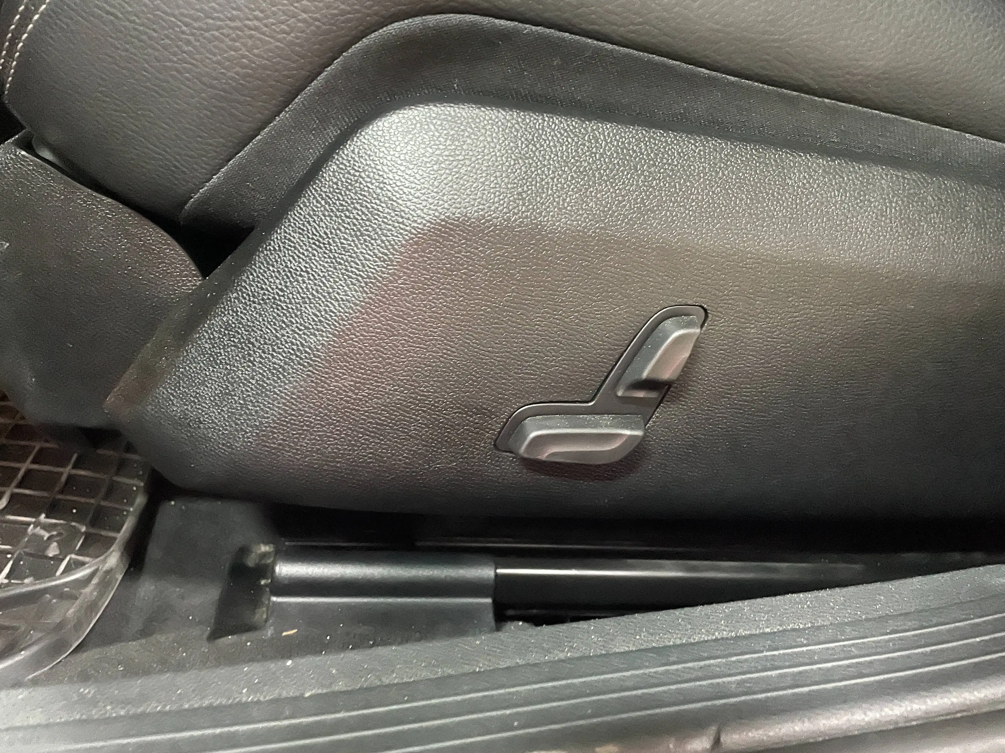 Mercedes-Benz E 250 E 250 BlueTec 4Matic (212.297) — photo 8