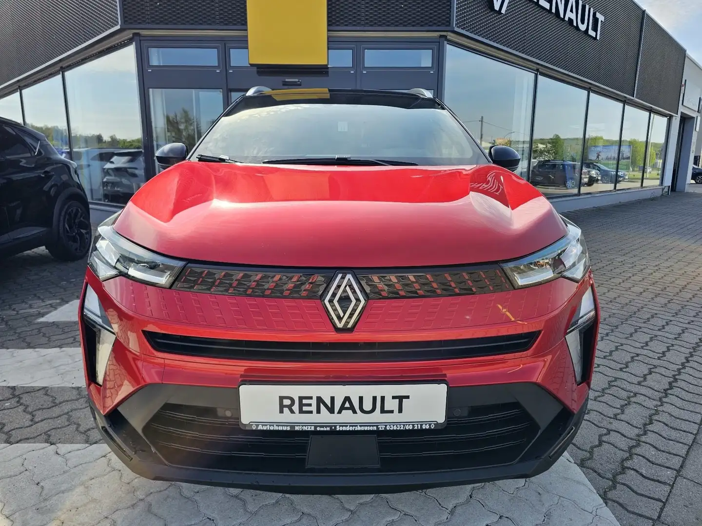 Renault Captur Techno Mild Hybrid 160 EDC Rojo - 2