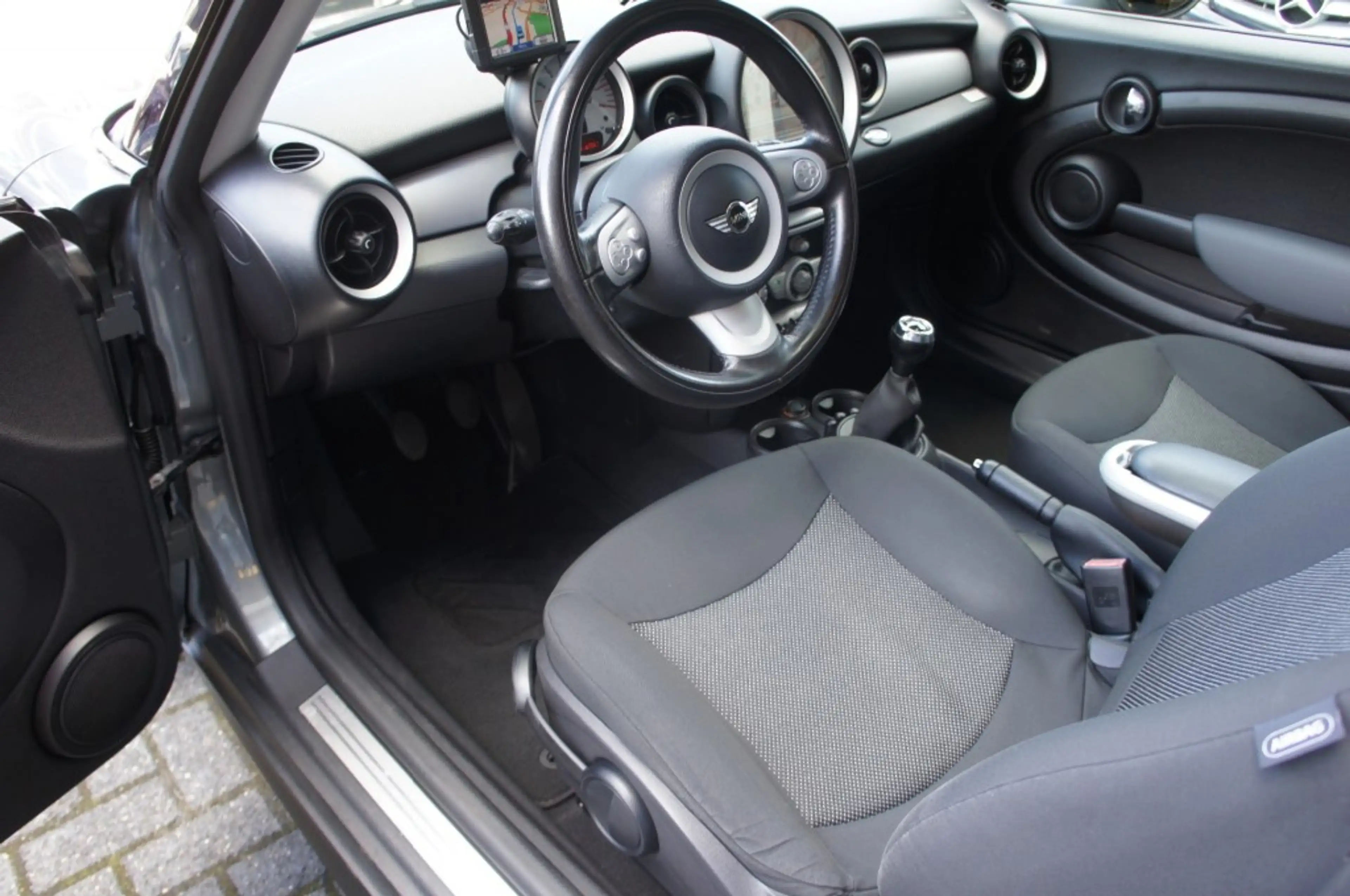 MINI Cooper 1.4 ONE ANNIV. MK II PANORAMA/AIRCO/CRUISE/NAVI/AU — photo 7