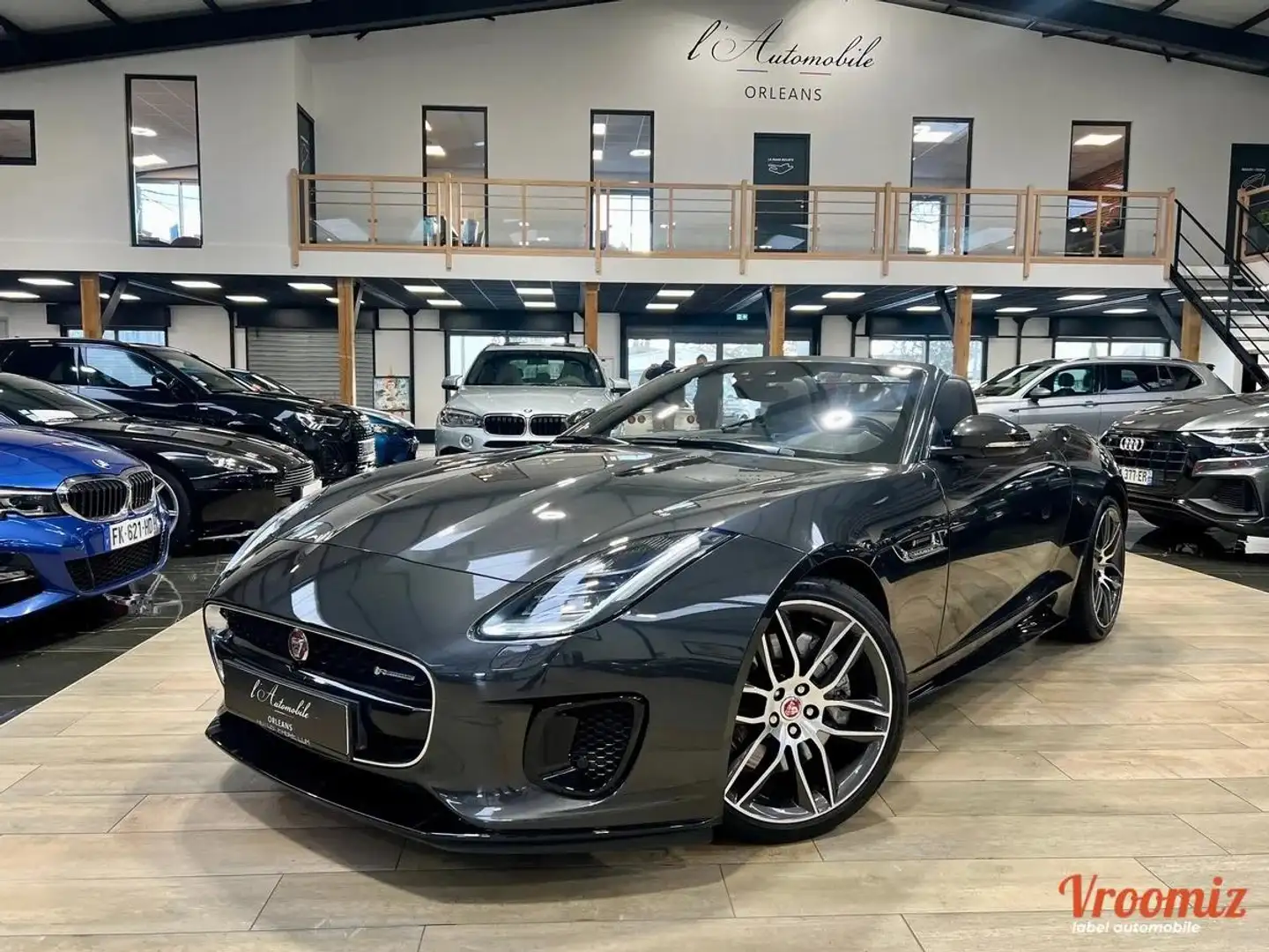 Jaguar F-Type CABRIOLET (2) 2.0 300 ch BVA8 R-DYNAMIC /CARPATHIAN GREY/ Noir - 1