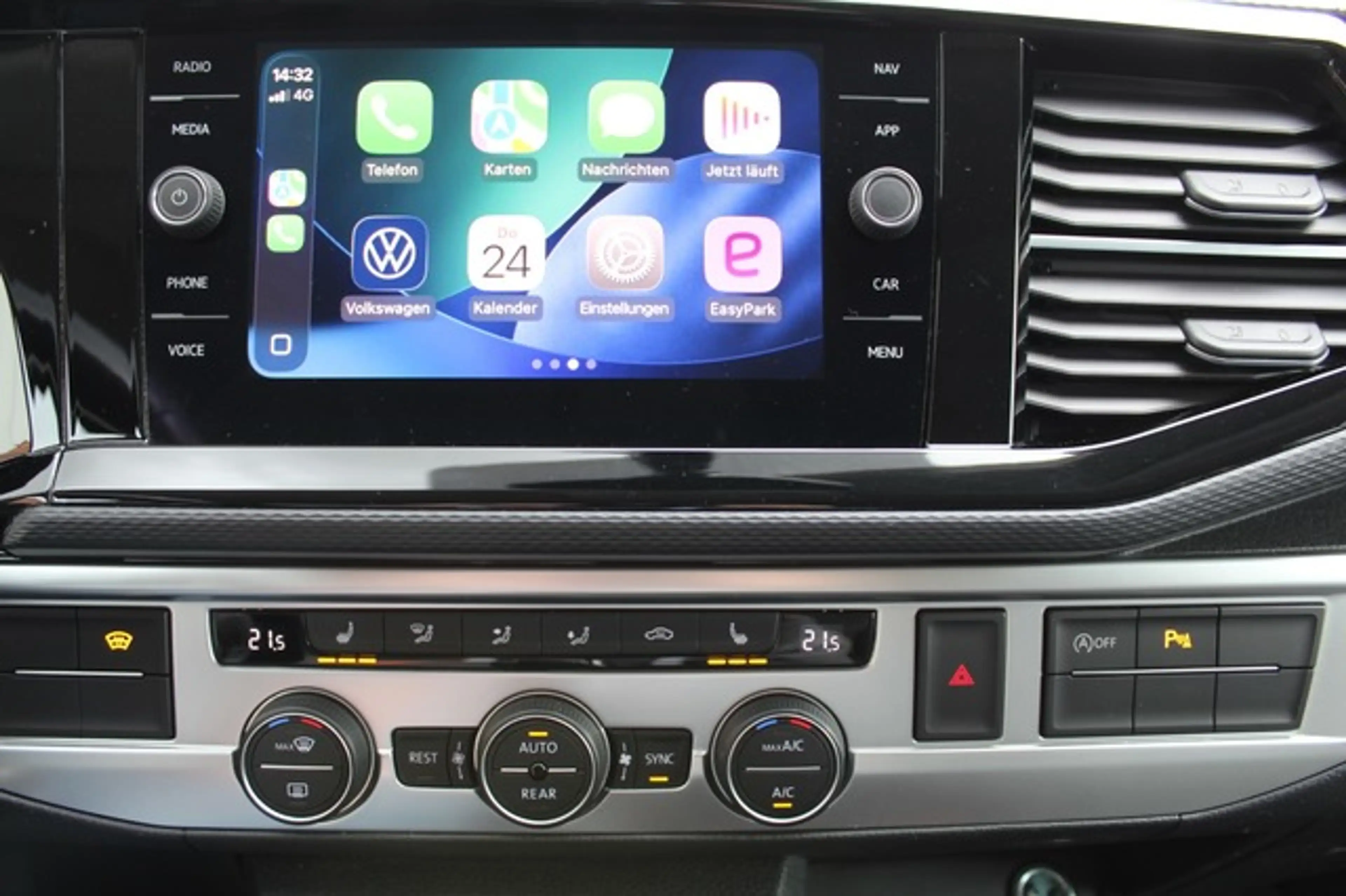 Volkswagen T6.1 Multivan 150PS DSG Navi AHK PDC 7-Sitzer — photo 7