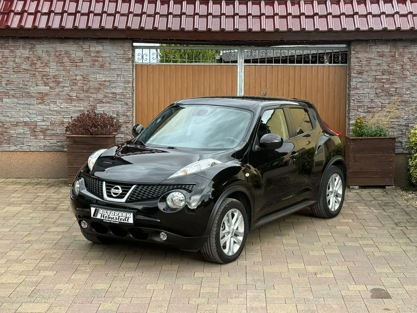 Nissan Juke Tekna 4x4 *Automatik,Anhängerkupplung* Schwarz - 1