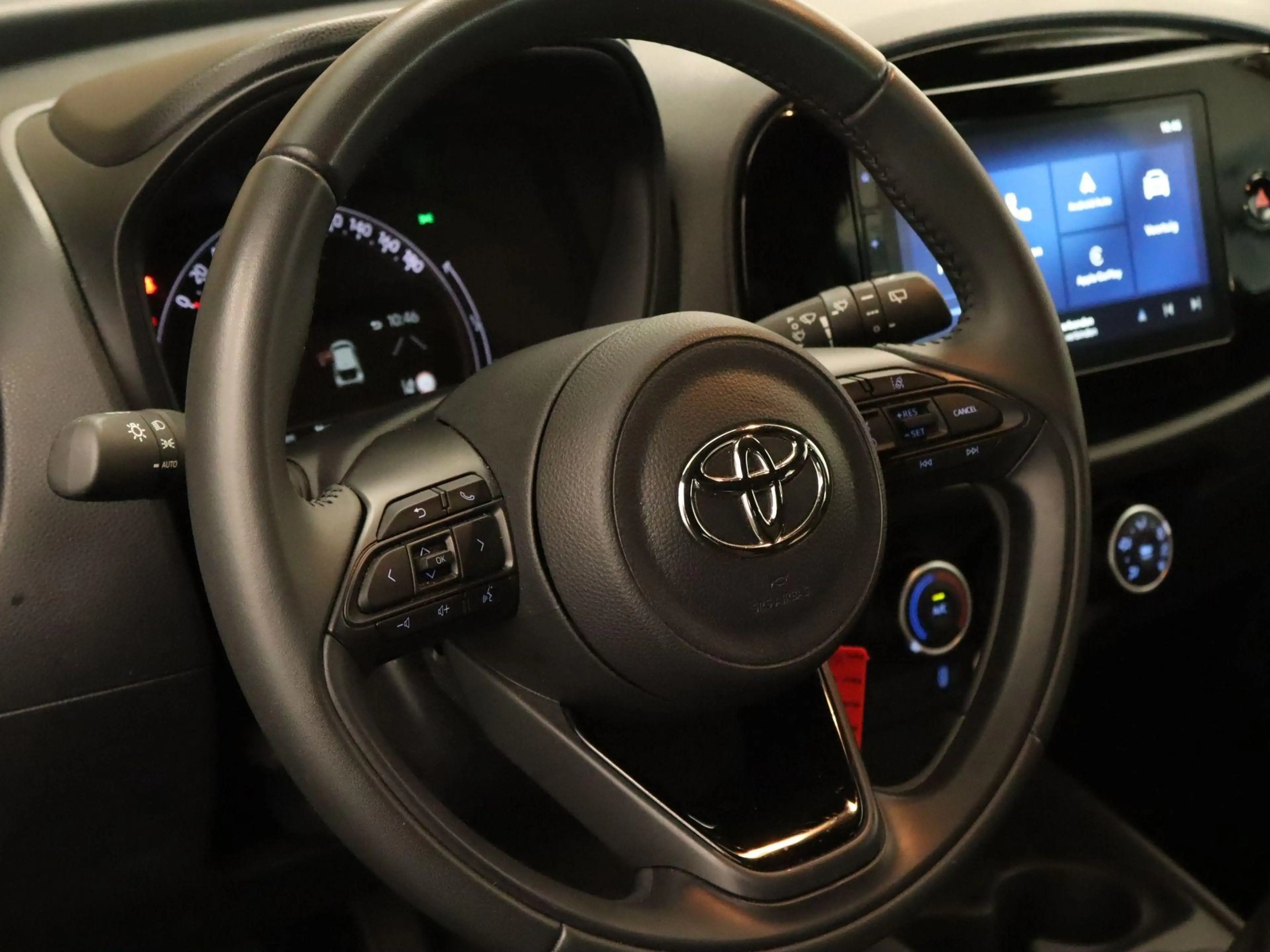 Toyota Aygo X 1.0 VVT-i MT Play - ORIGINEEL NEDERLANDSE AUTO - A — photo 2