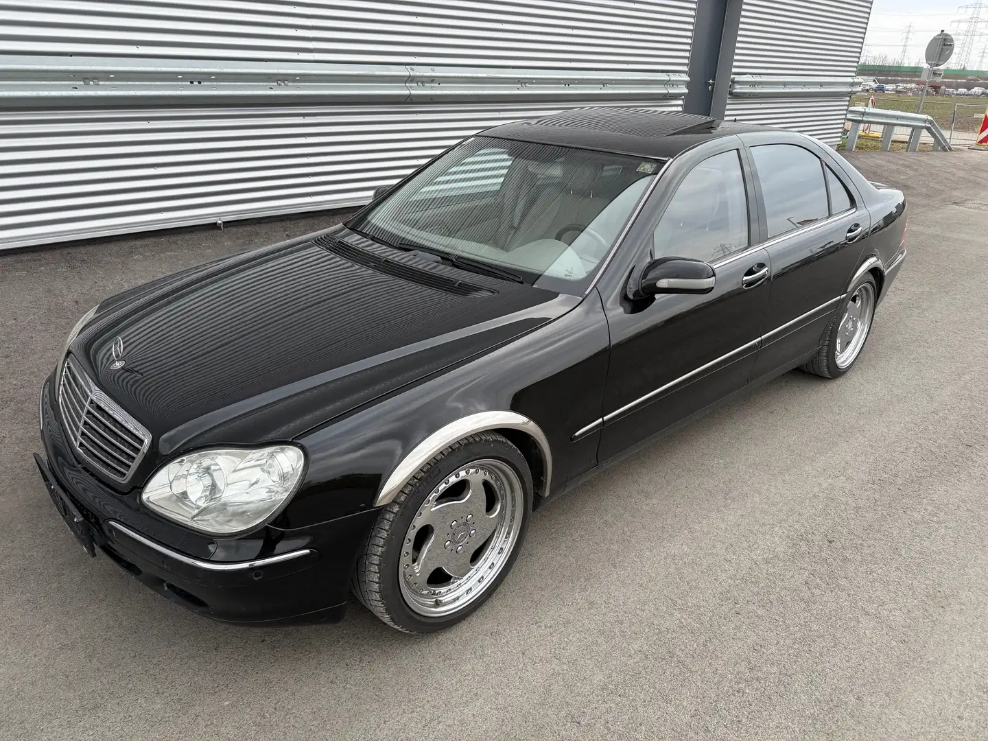 Mercedes-Benz S 320 Aut. ID:114 Negru - 1
