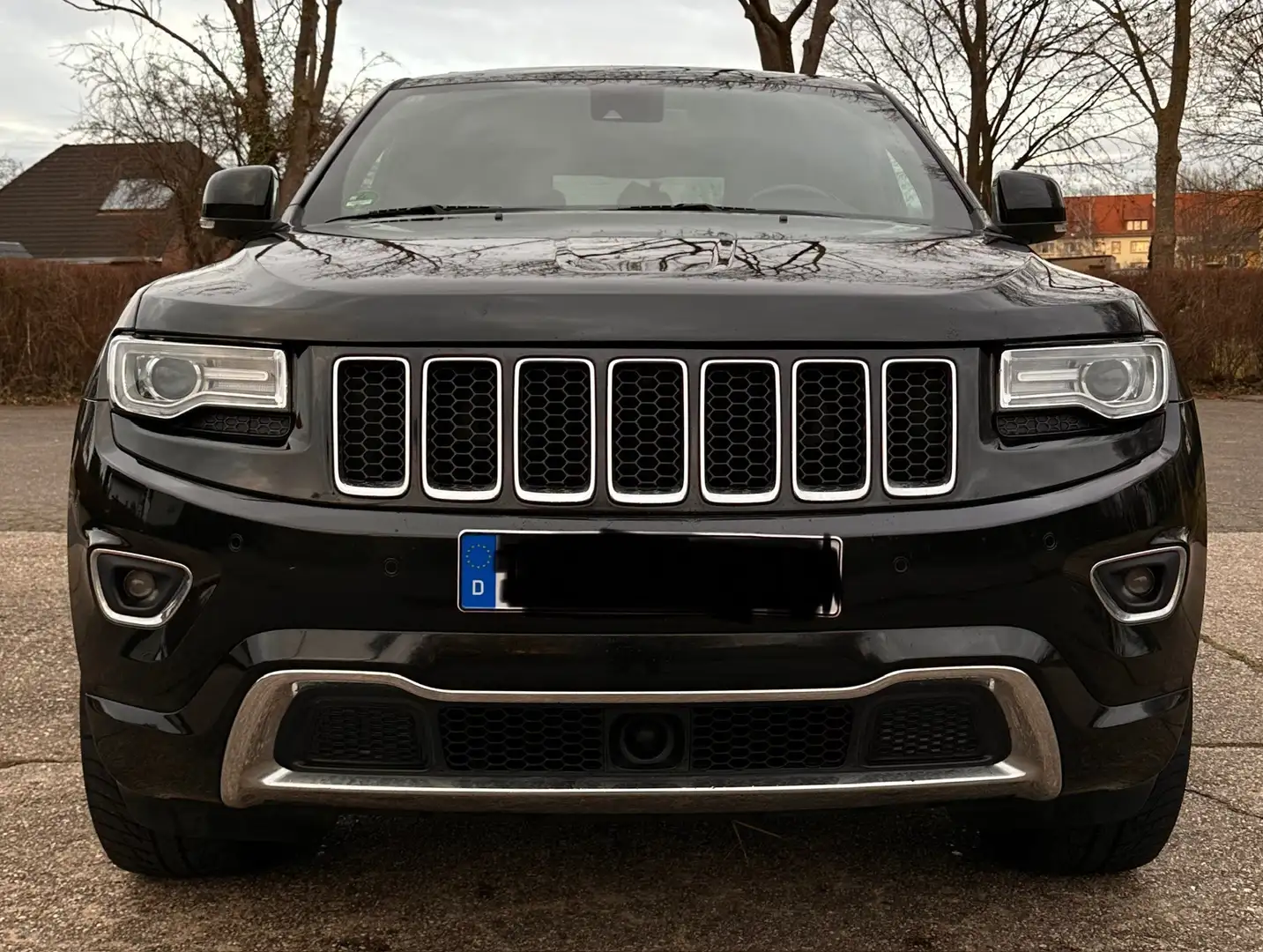 Jeep Grand Cherokee 3.0 CRD Overland Schwarz - 2