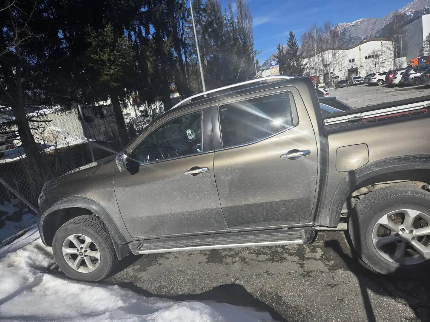 Mercedes-Benz X 250 power - 1