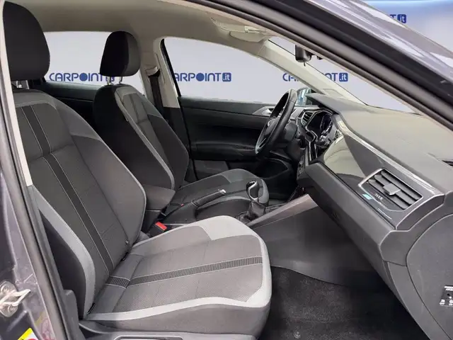 Volkswagen Polo view 17