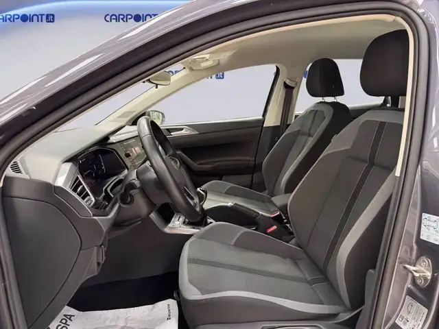 Volkswagen Polo view 11