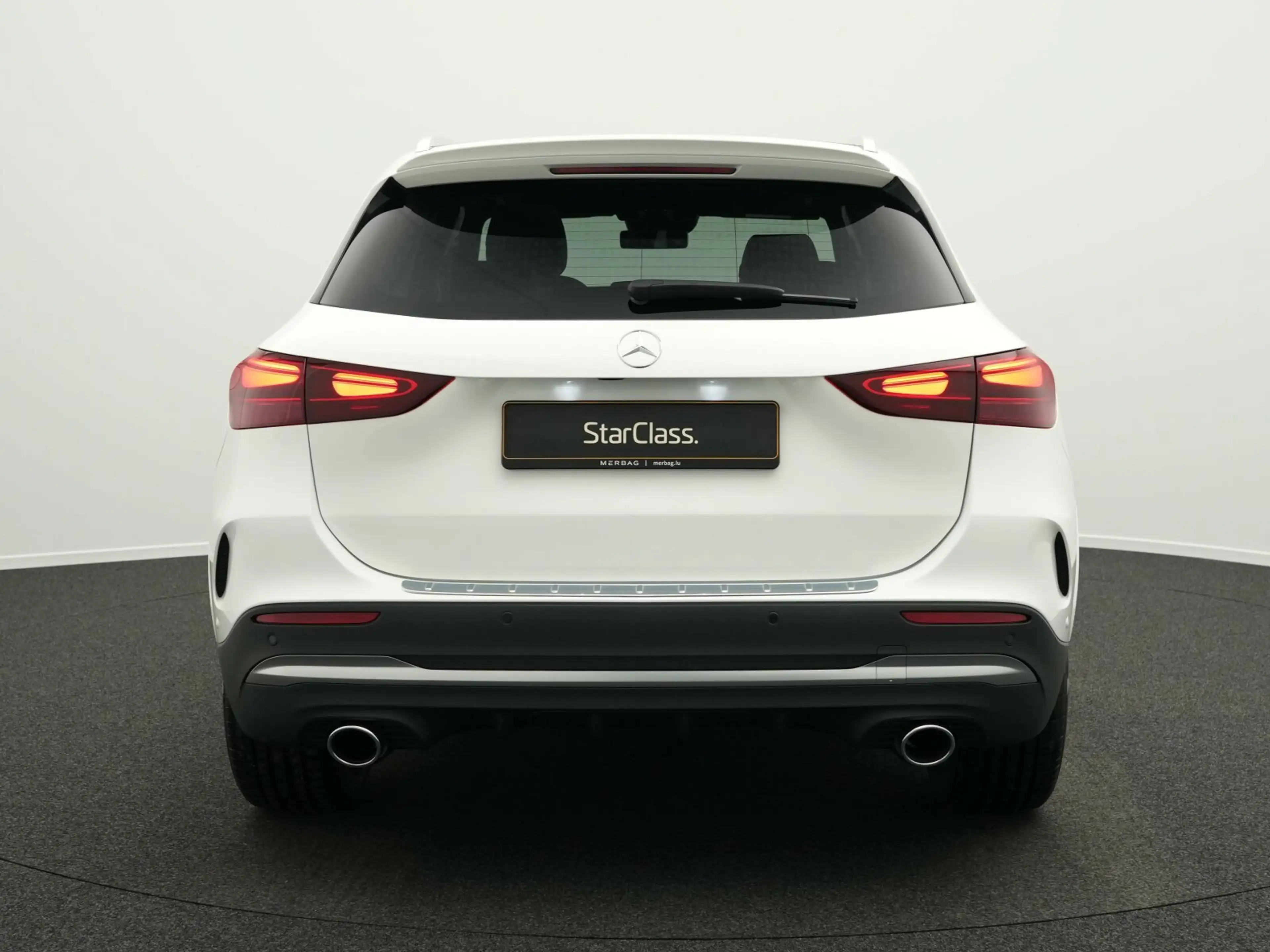 Mercedes-Benz GLA 35 AMG GLA 35 4M Multi+360°+Pano+Kamera+Memo AMG Line — photo 4