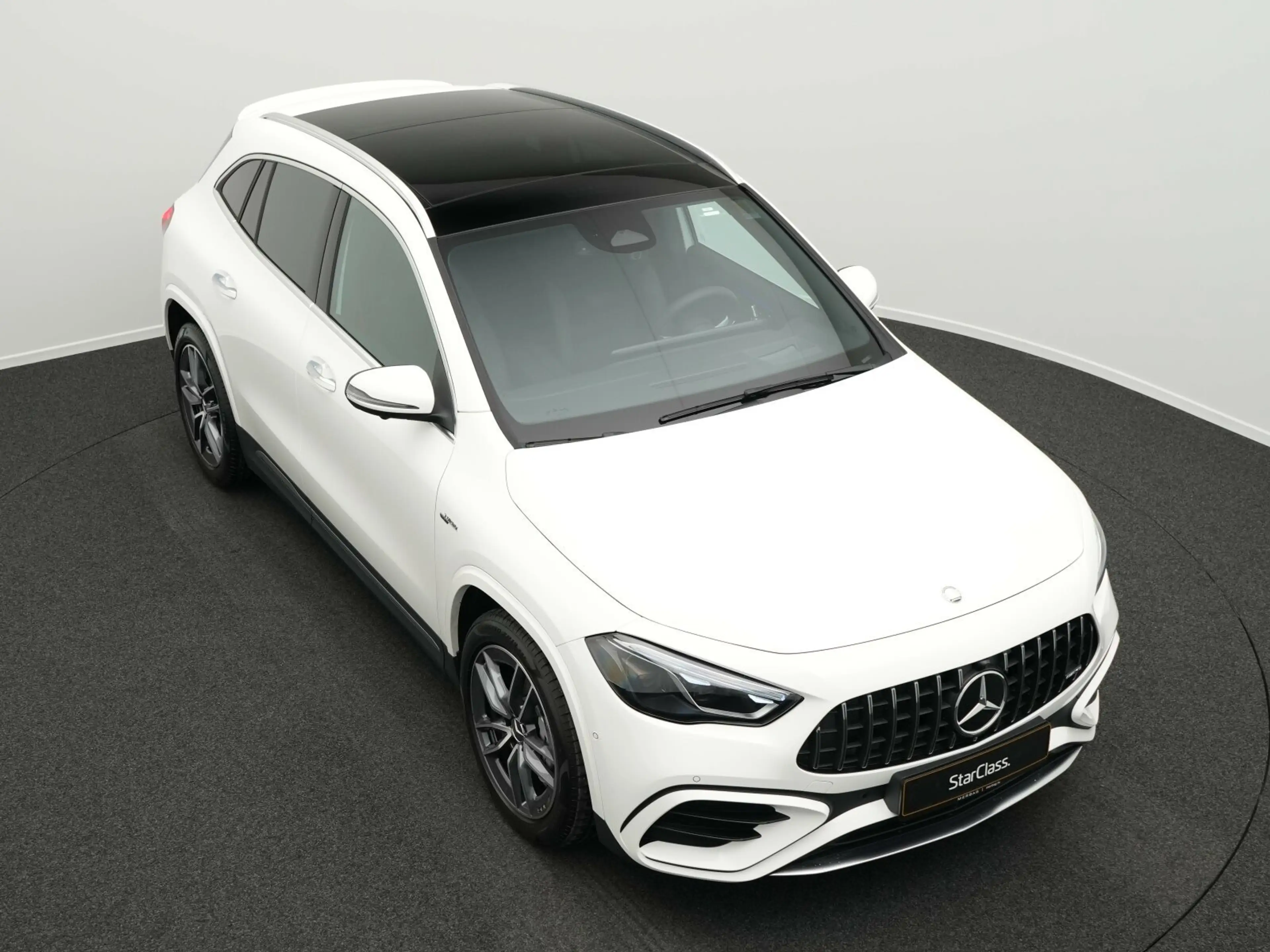 Mercedes-Benz GLA 35 AMG GLA 35 4M Multi+360°+Pano+Kamera+Memo AMG Line — photo 12