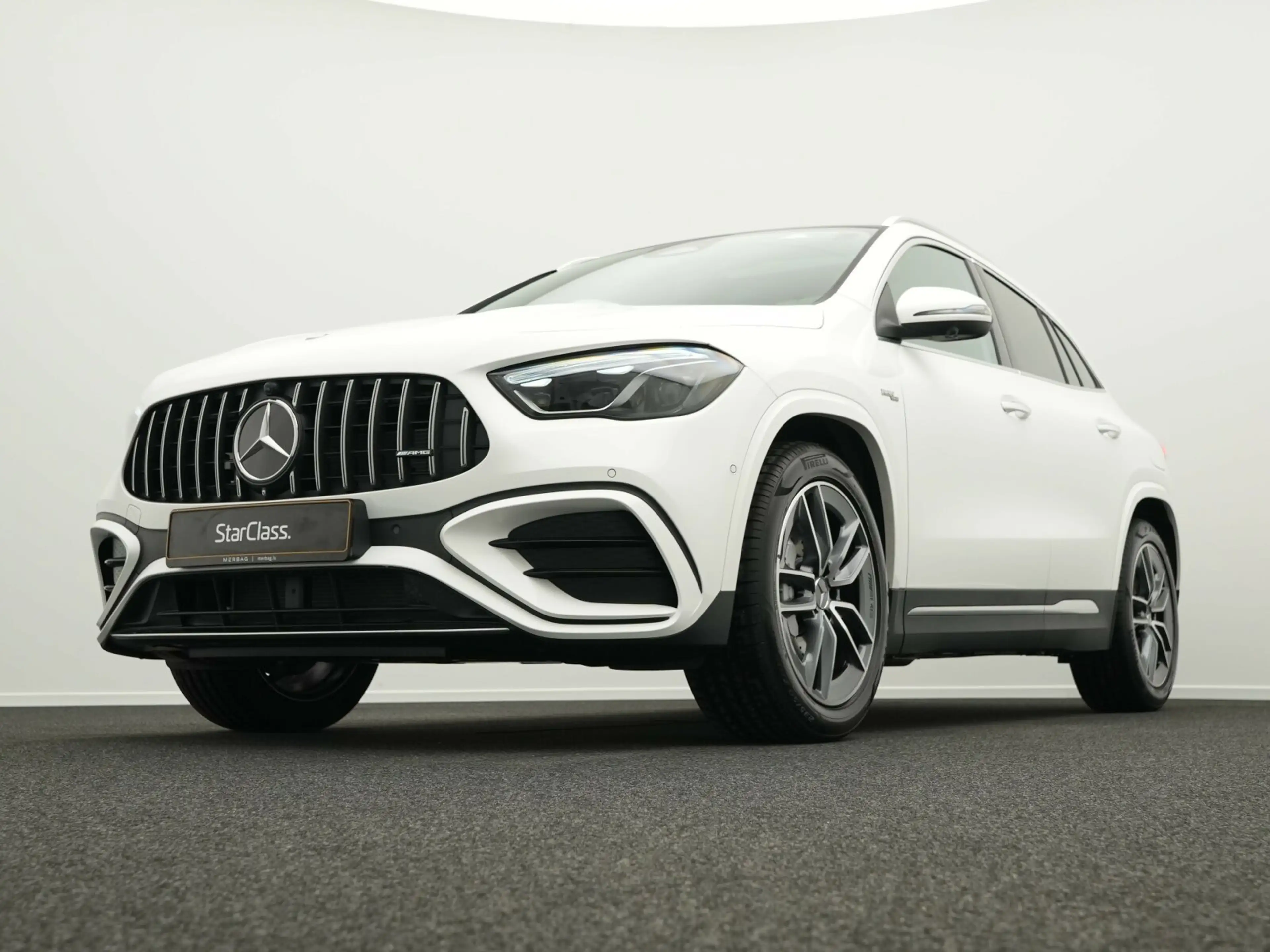 Mercedes-Benz GLA 35 AMG GLA 35 4M Multi+360°+Pano+Kamera+Memo AMG Line — photo 10