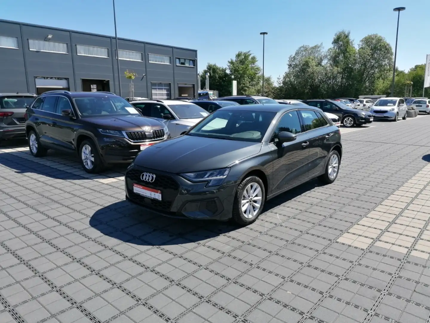 Audi A3 Sportback 35 TFSI 1.5+Alu+FSE+LED+Klimaautomatik+T Schwarz - 1