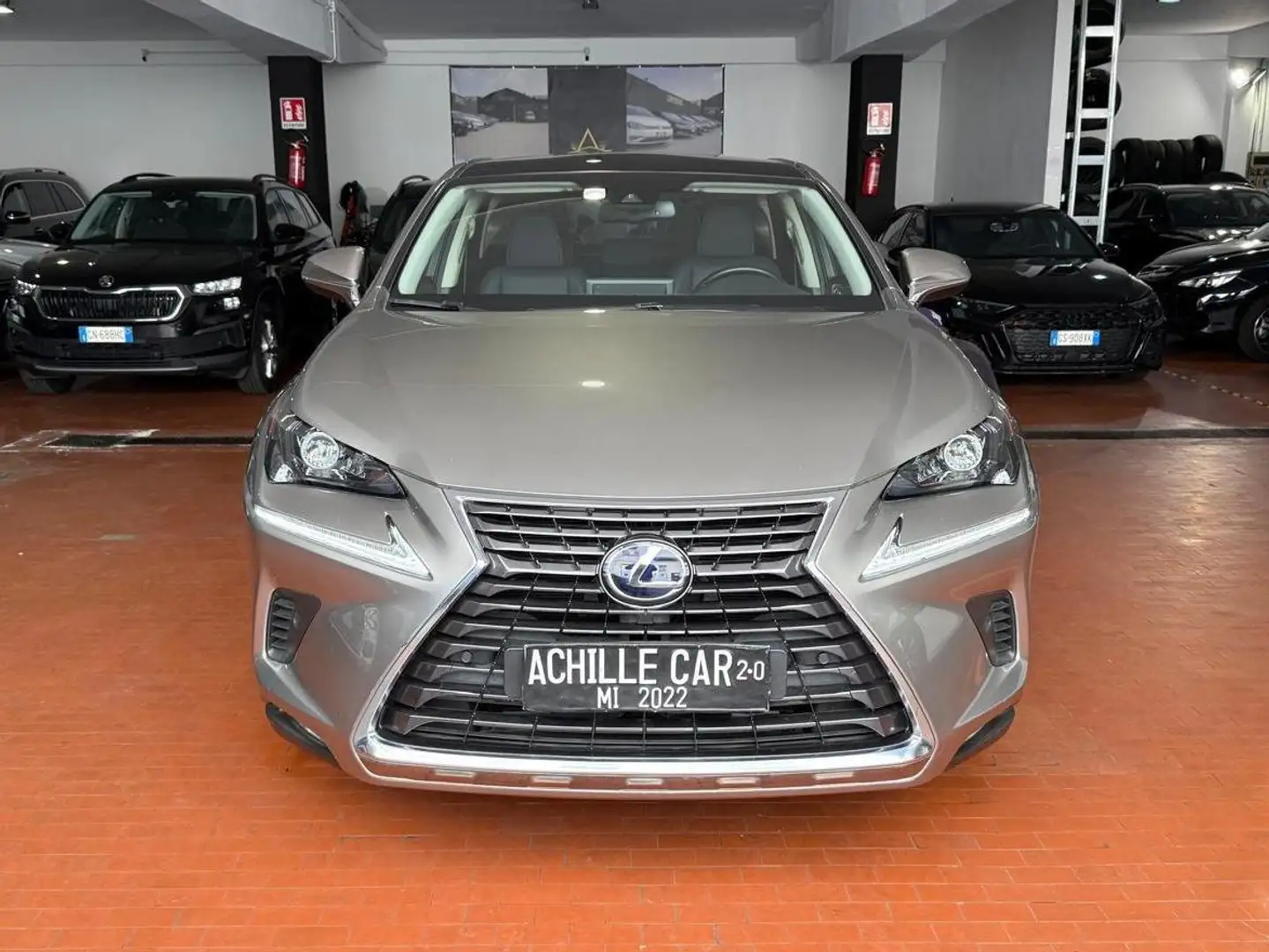 Lexus NX 300 300h 2.5 Business 4wd cvt *PREZZO REALE* Argento - 2