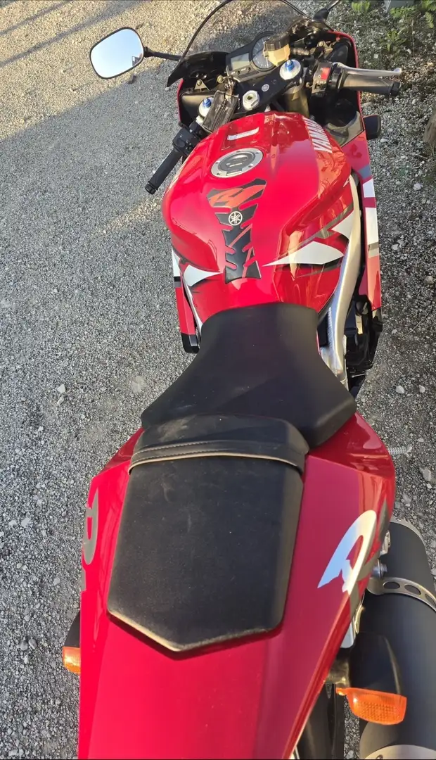 Yamaha YZF-R1 Rot - 2