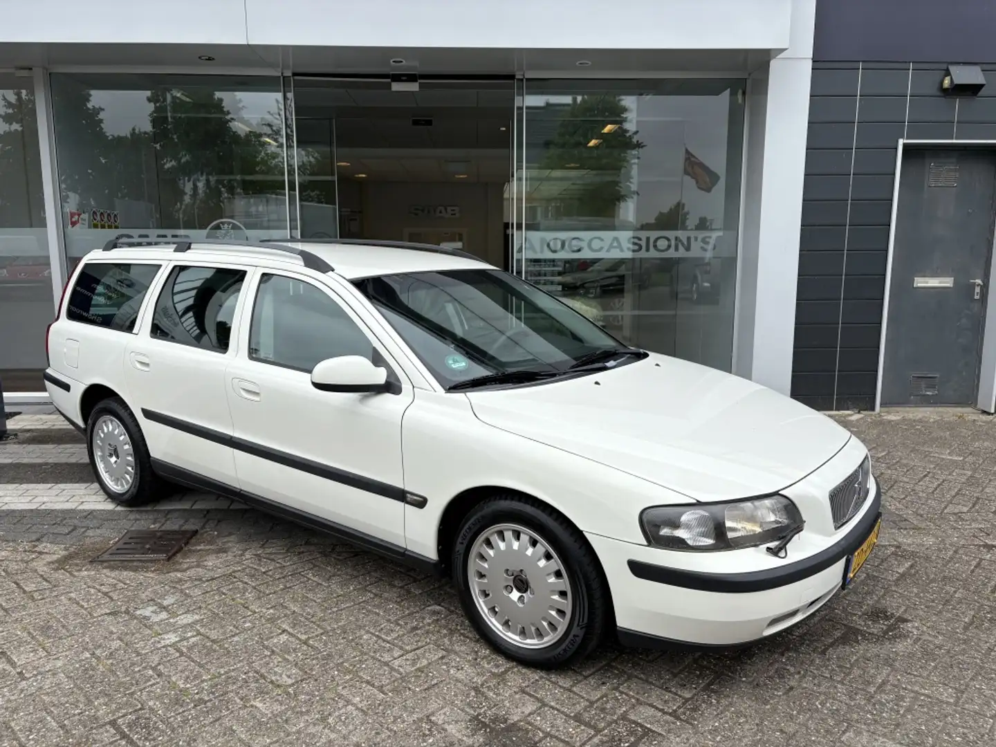 Volvo V70 2.4 Trekhaak/Airco/Parrot Blanco - 2