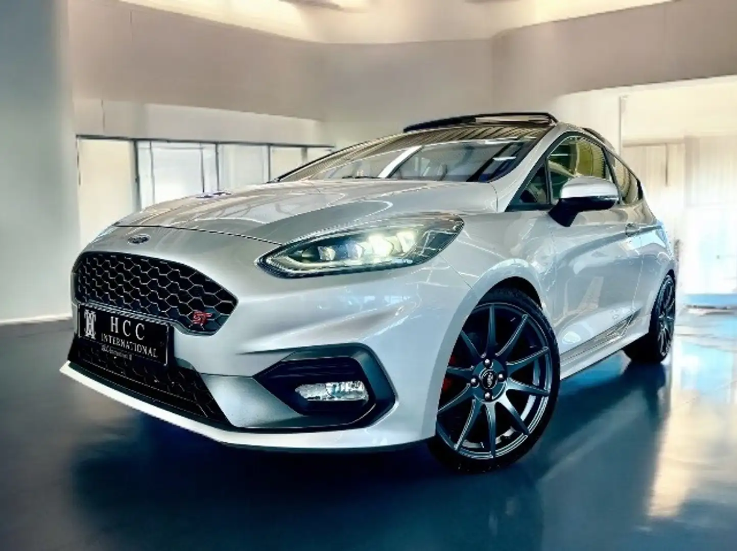 Ford Fiesta ST 1,5 EB Exclusiv Paket 1Hd + Unfallfrei Zilver - 1