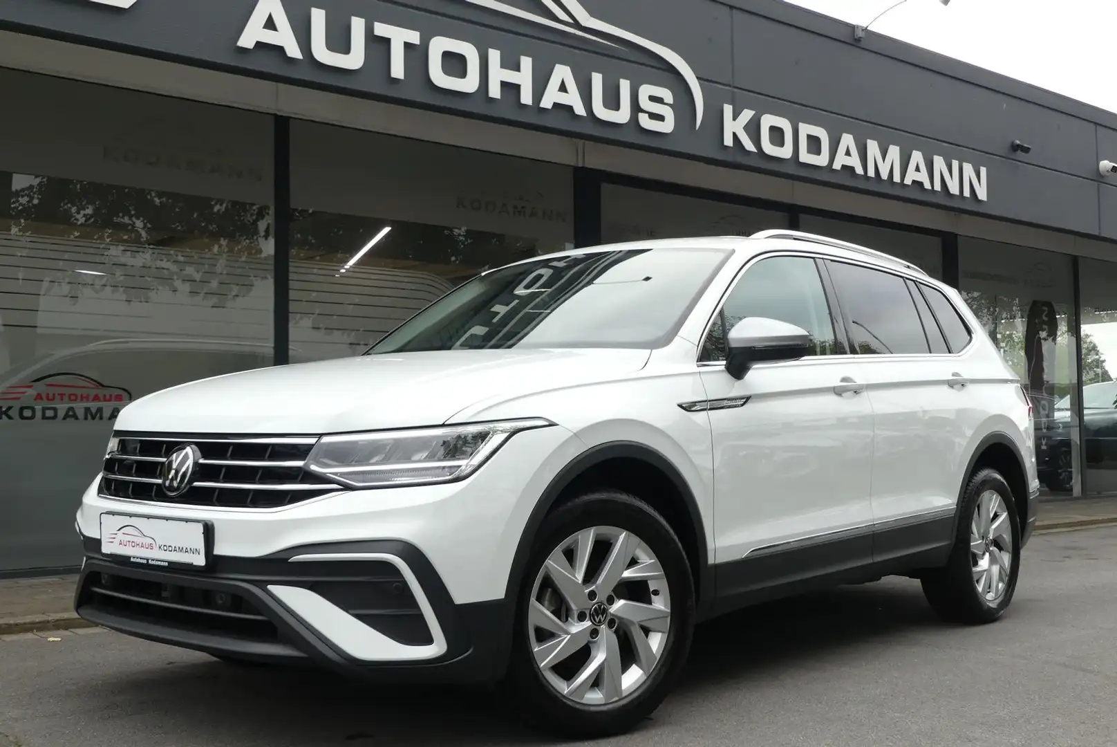 Volkswagen Tiguan Allspace Life 1.5 TSI*LED*AHK*7Sitzer*18" Wit - 1