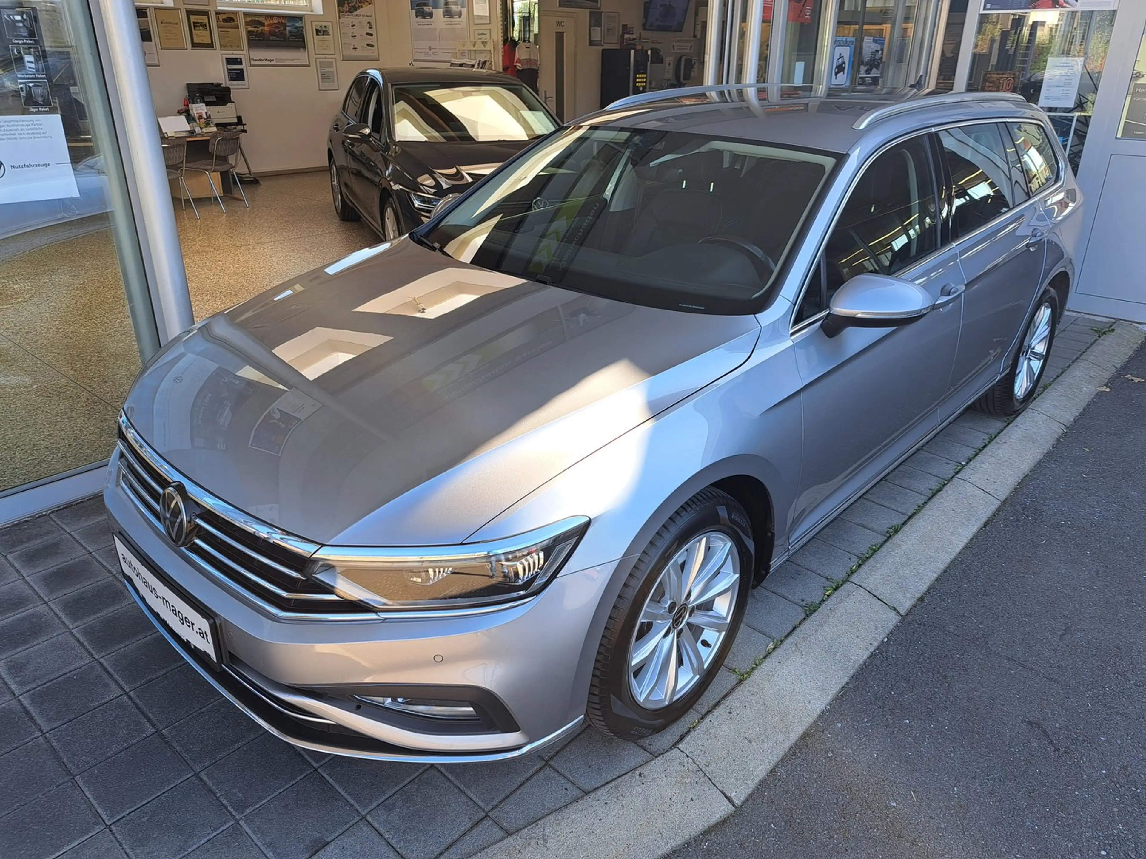 Volkswagen Passat Variant Elegance TDI DSG — photo 2