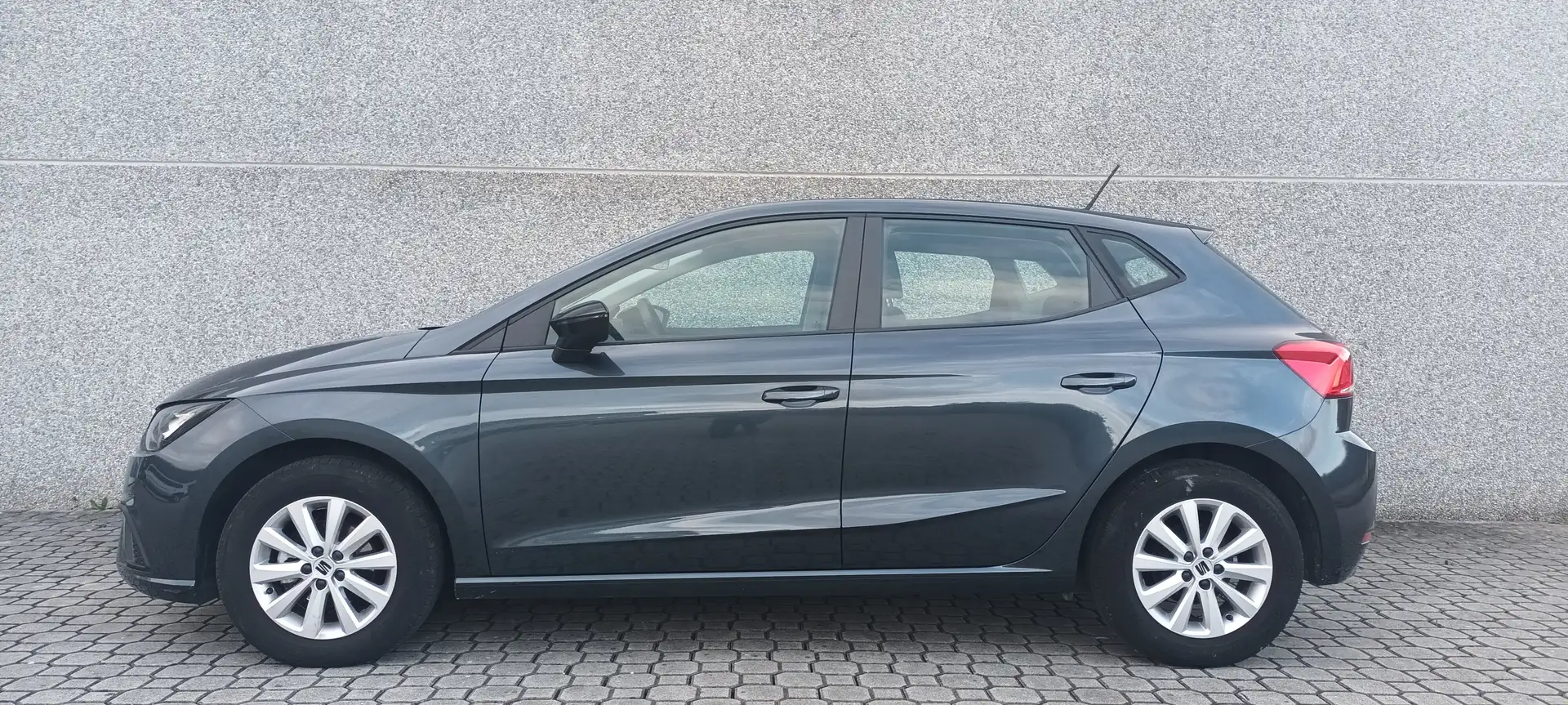 SEAT Ibiza Ibiza 1.0 mpi Style 80cv - 1