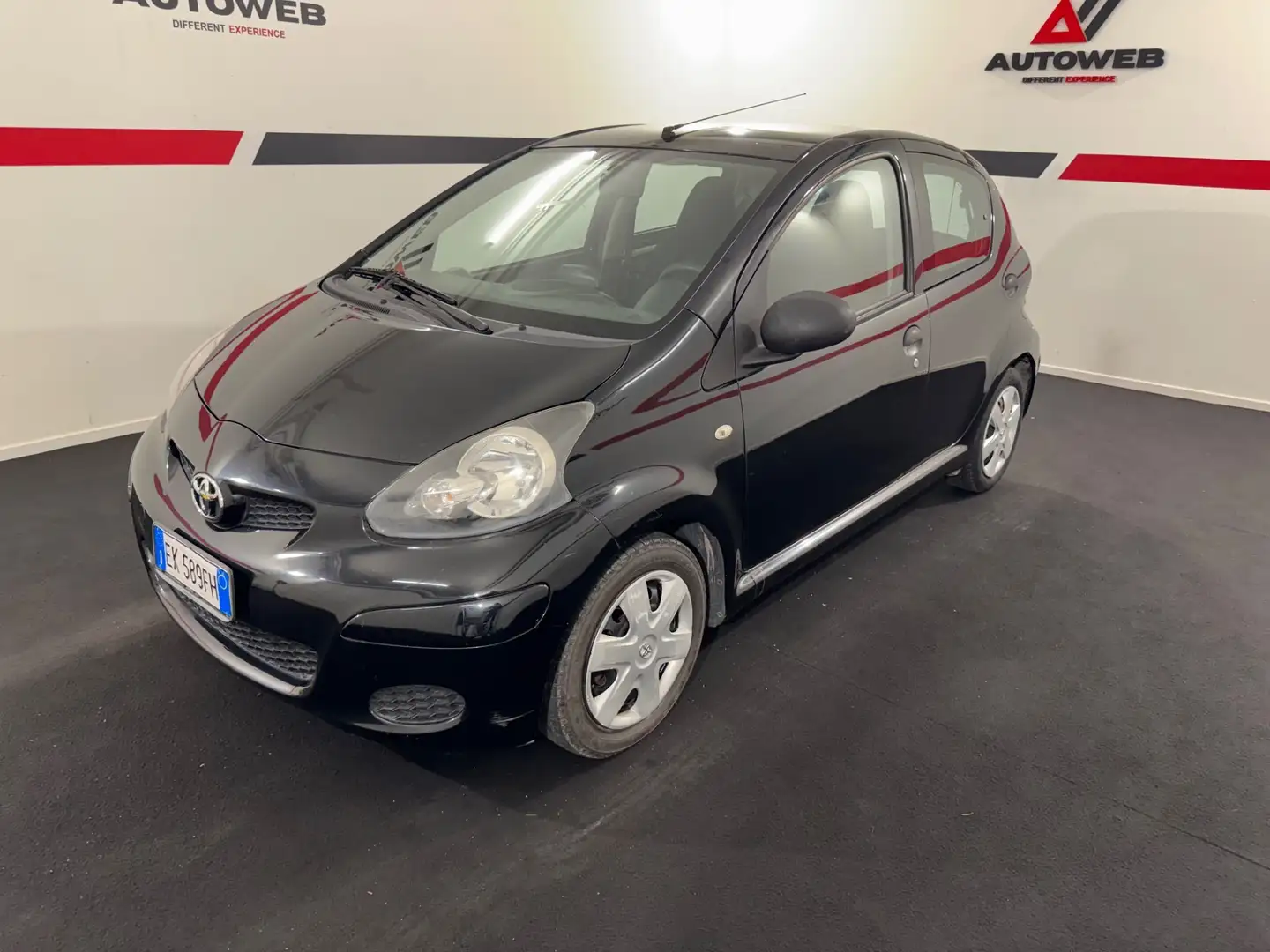 Toyota Aygo Aygo 1.0 12V VVT-i 5 porte Deep Ocean Connect MMT Nero - 1
