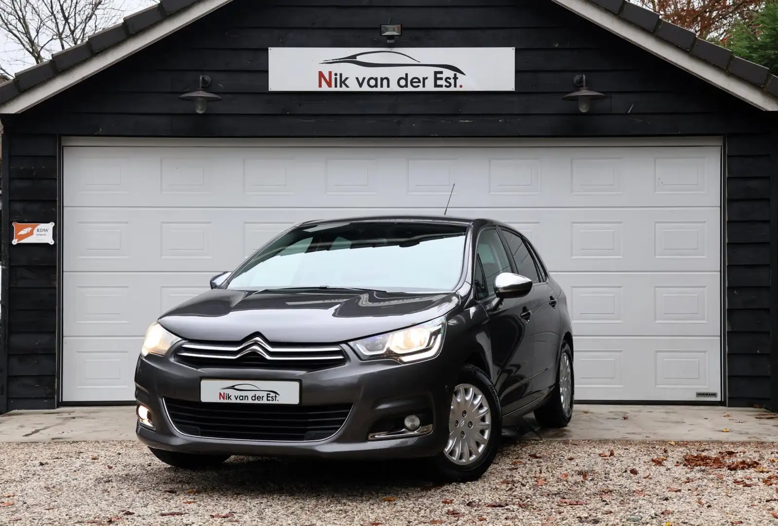 Citroen C4 1.2 PureTech Feel Collection-Zeer net-Goed OH-Trek Gris - 1