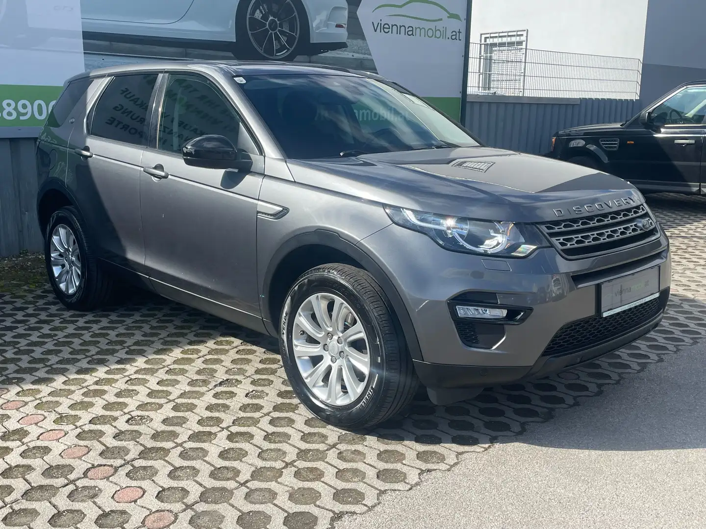 Land Rover Discovery Sport 2,2 TD4 4x4 Aut. * 2 Besitz * Grau - 1