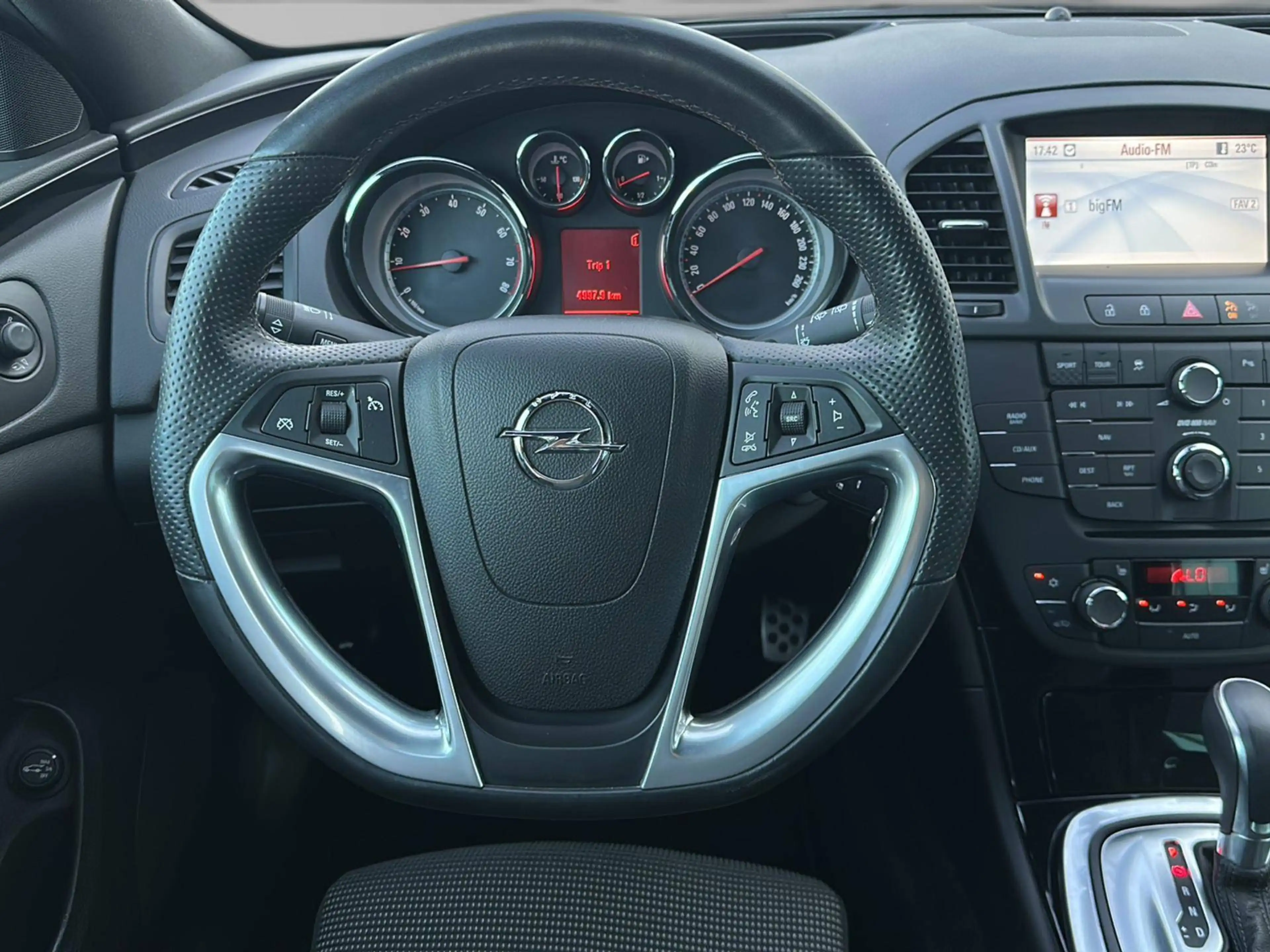 Opel Insignia Sport 4x4*Bi-Xenon*Navi*Temp*PDC*Klima*elek.Sportsitze*OPC-Line-Inter.* — photo 14