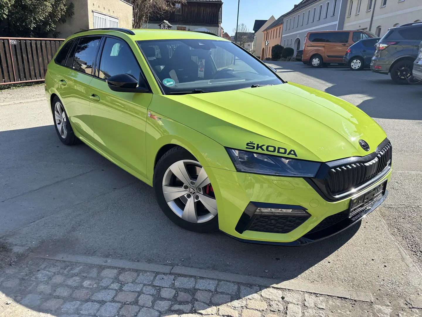 Skoda Octavia Combi 2.0 TSI DSG RS - 2