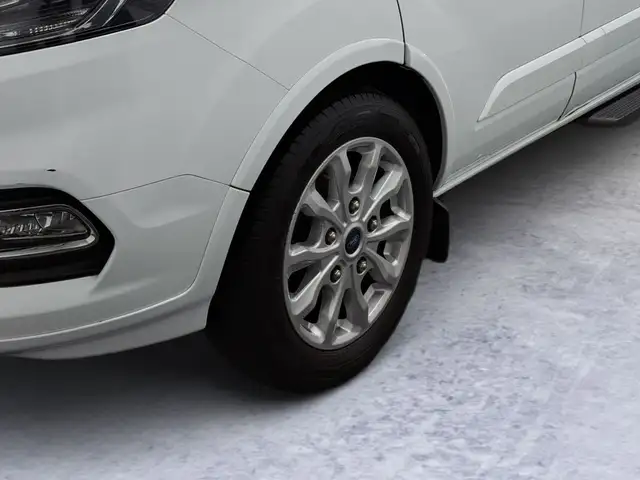 Ford Tourneo Custom view 6