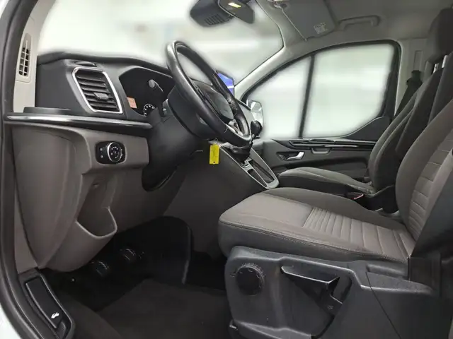 Ford Tourneo Custom view 8