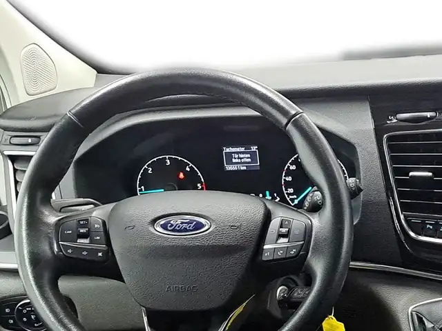 Ford Tourneo Custom view 13