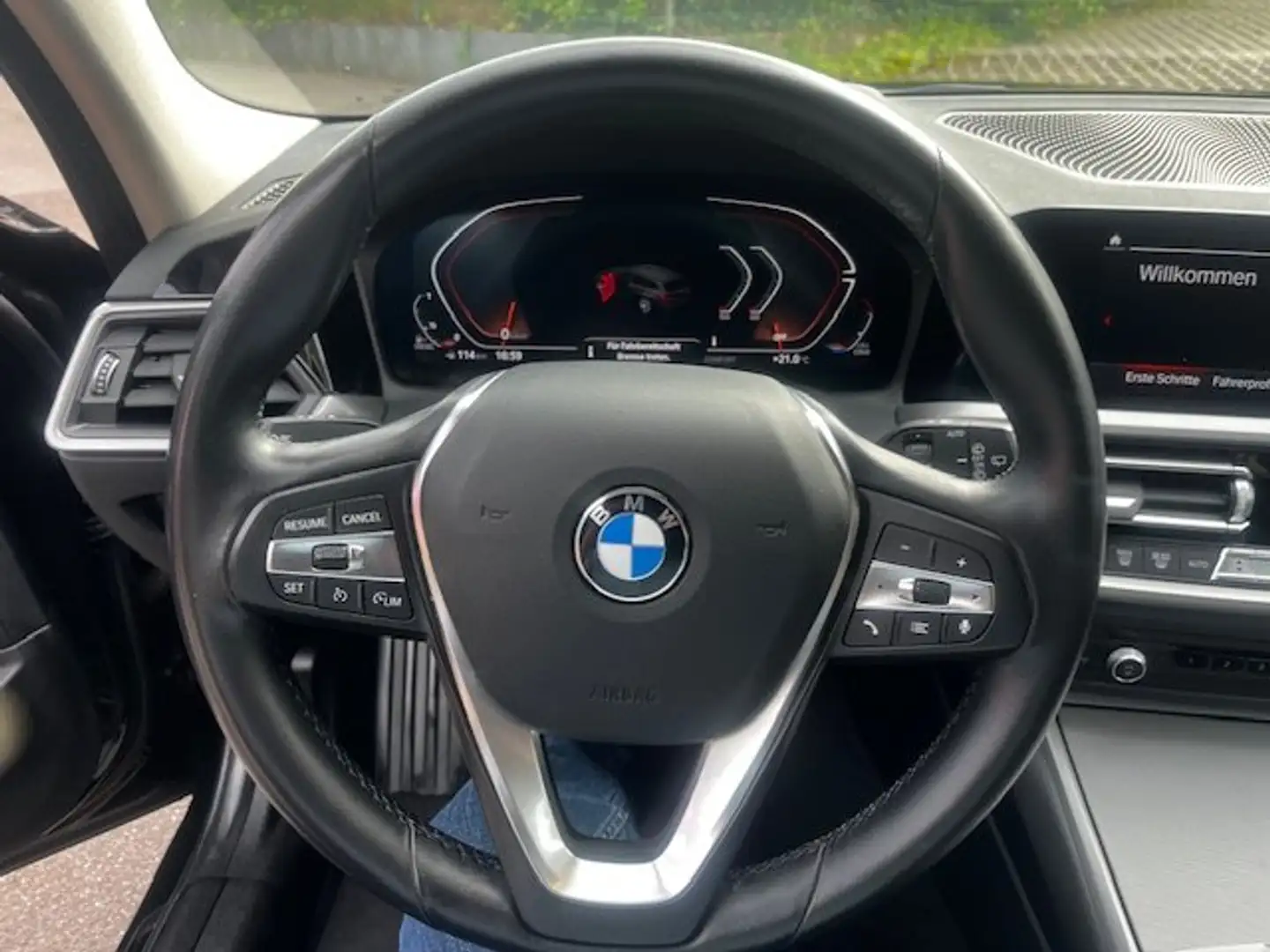BMW 320 320dAdvantage/1Hd/LiCo/Totwink/LED/Navi/Alar/UFrei Schwarz - 2