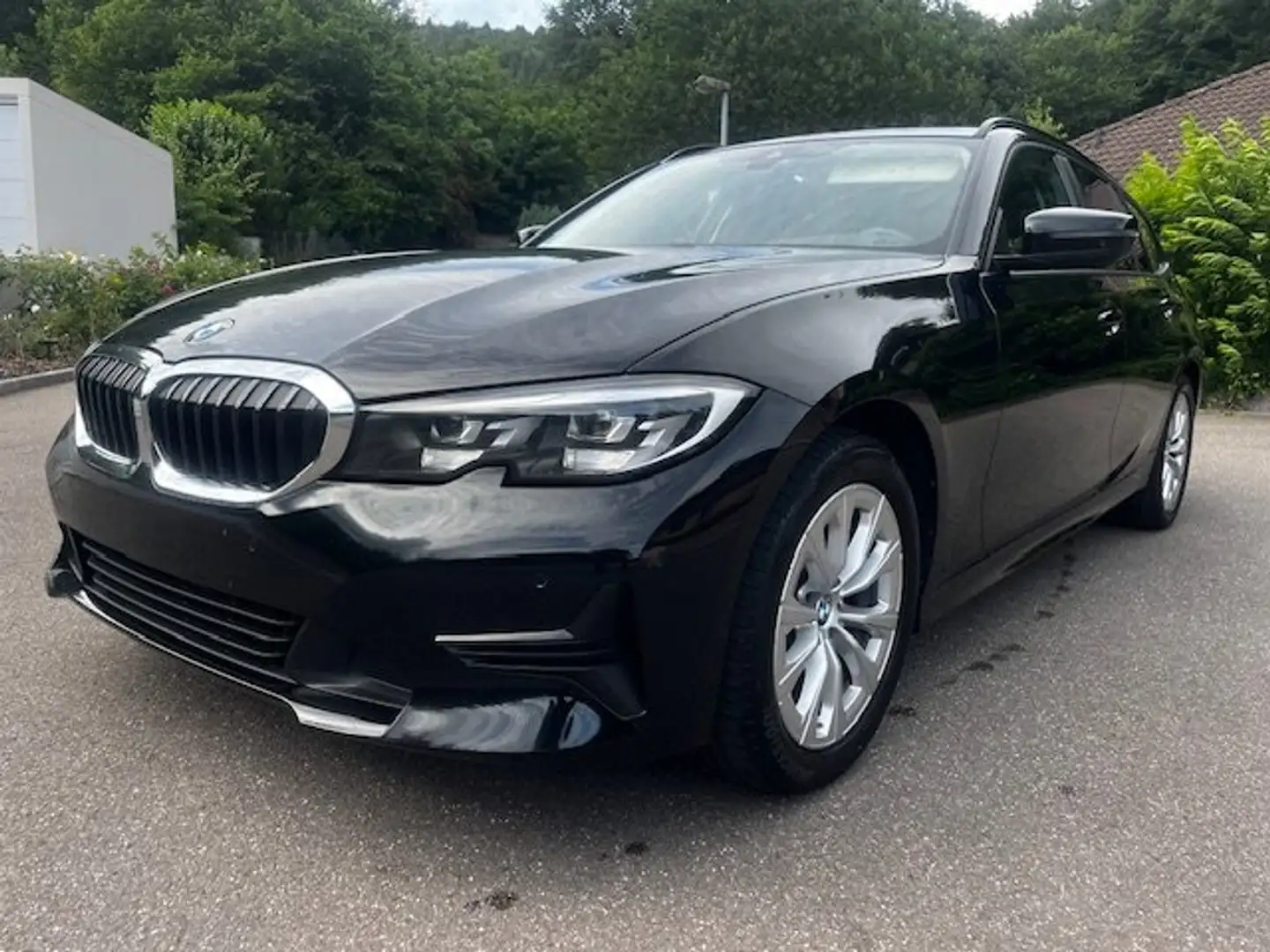 BMW 320 320dAdvantage/1Hd/LiCo/Totwink/LED/Navi/Alar/UFrei Schwarz - 1
